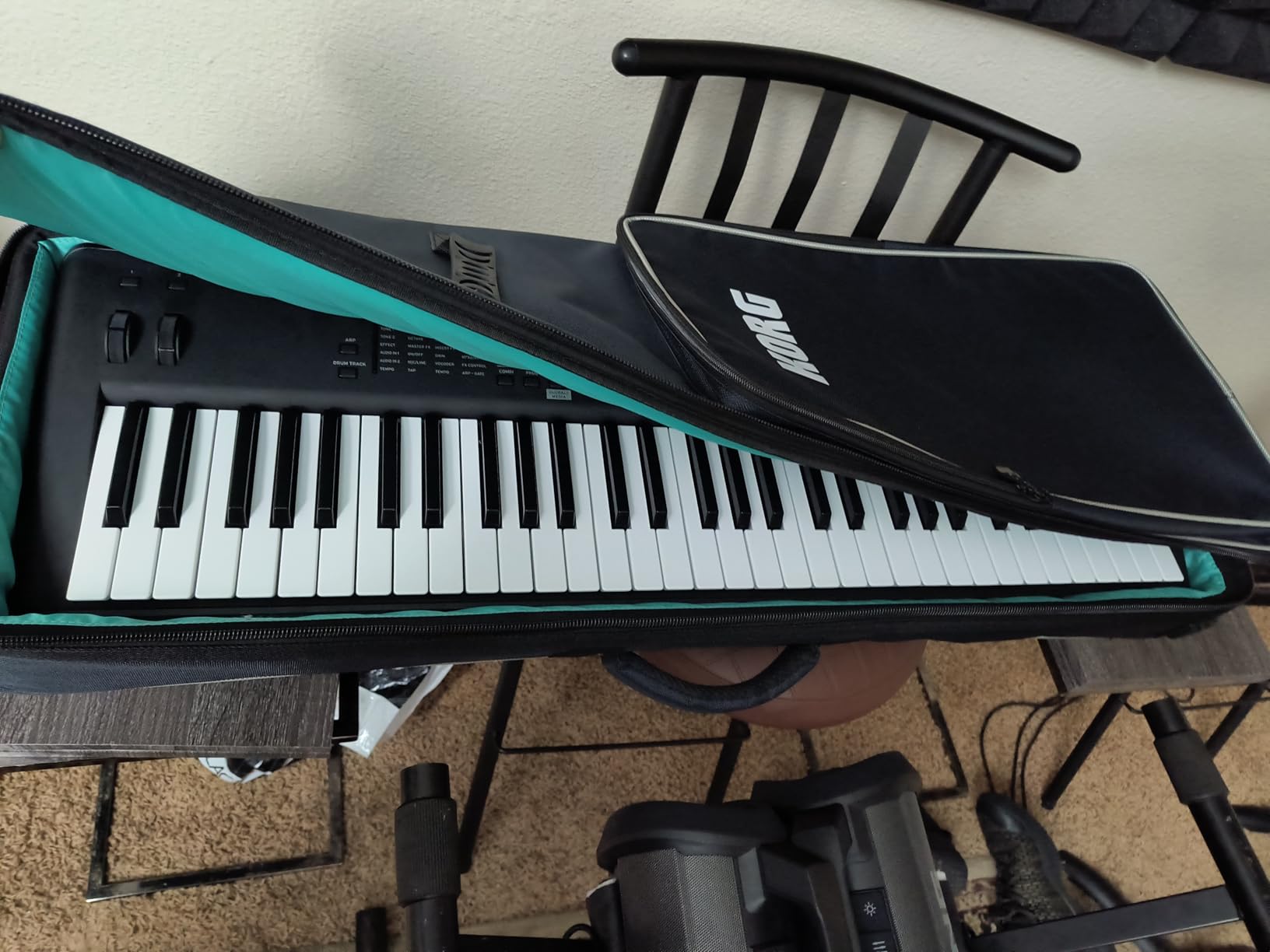 Korg Kross 2-61 61-Key Synthesizer Workstation customer photo 2