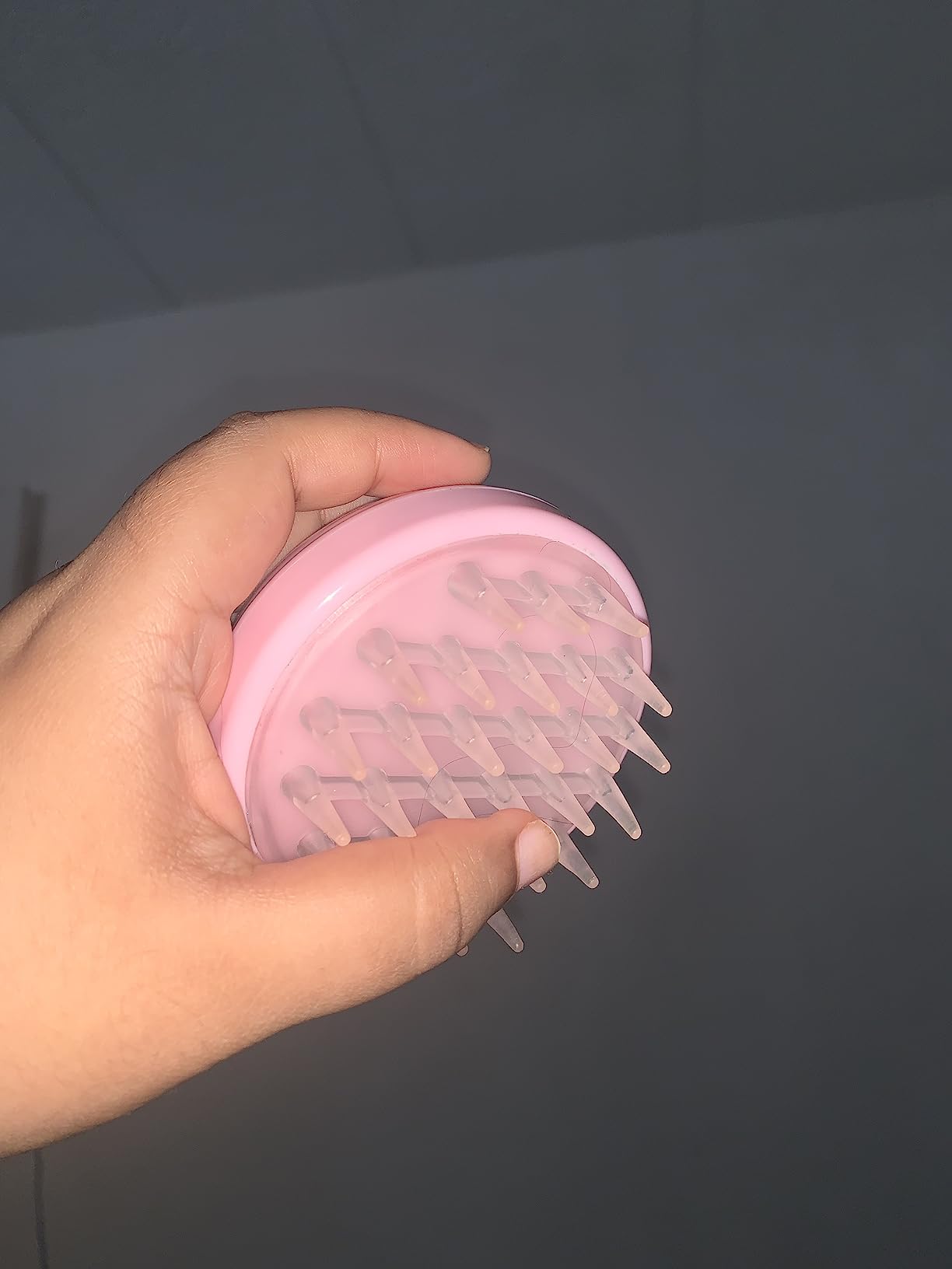 Electric Cordless Hair Scalp Massager, Portable Head Scratching Scrubber with 2 Modes Vibration Comb for Hair Growth, Deep Cleansing and Stress Relaxation customer photo 1