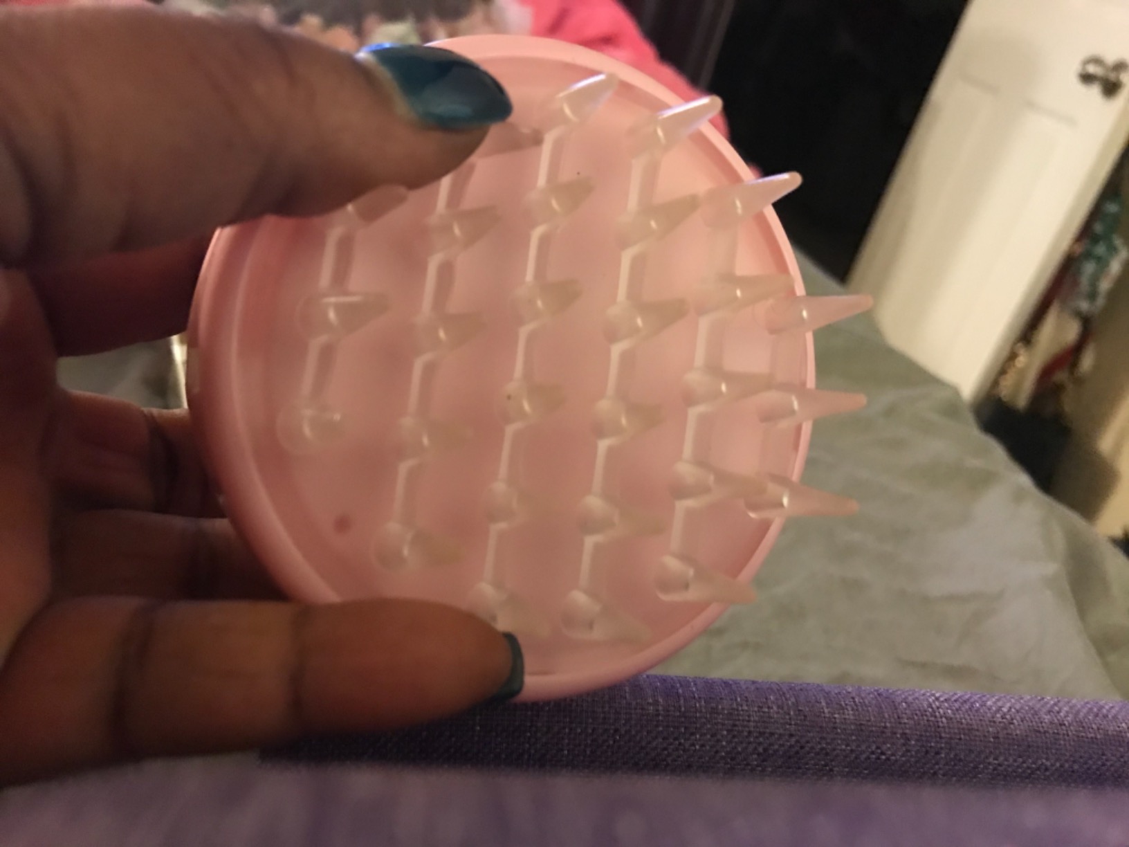 Electric Cordless Hair Scalp Massager, Portable Head Scratching Scrubber with 2 Modes Vibration Comb for Hair Growth, Deep Cleansing and Stress Relaxation customer photo 2