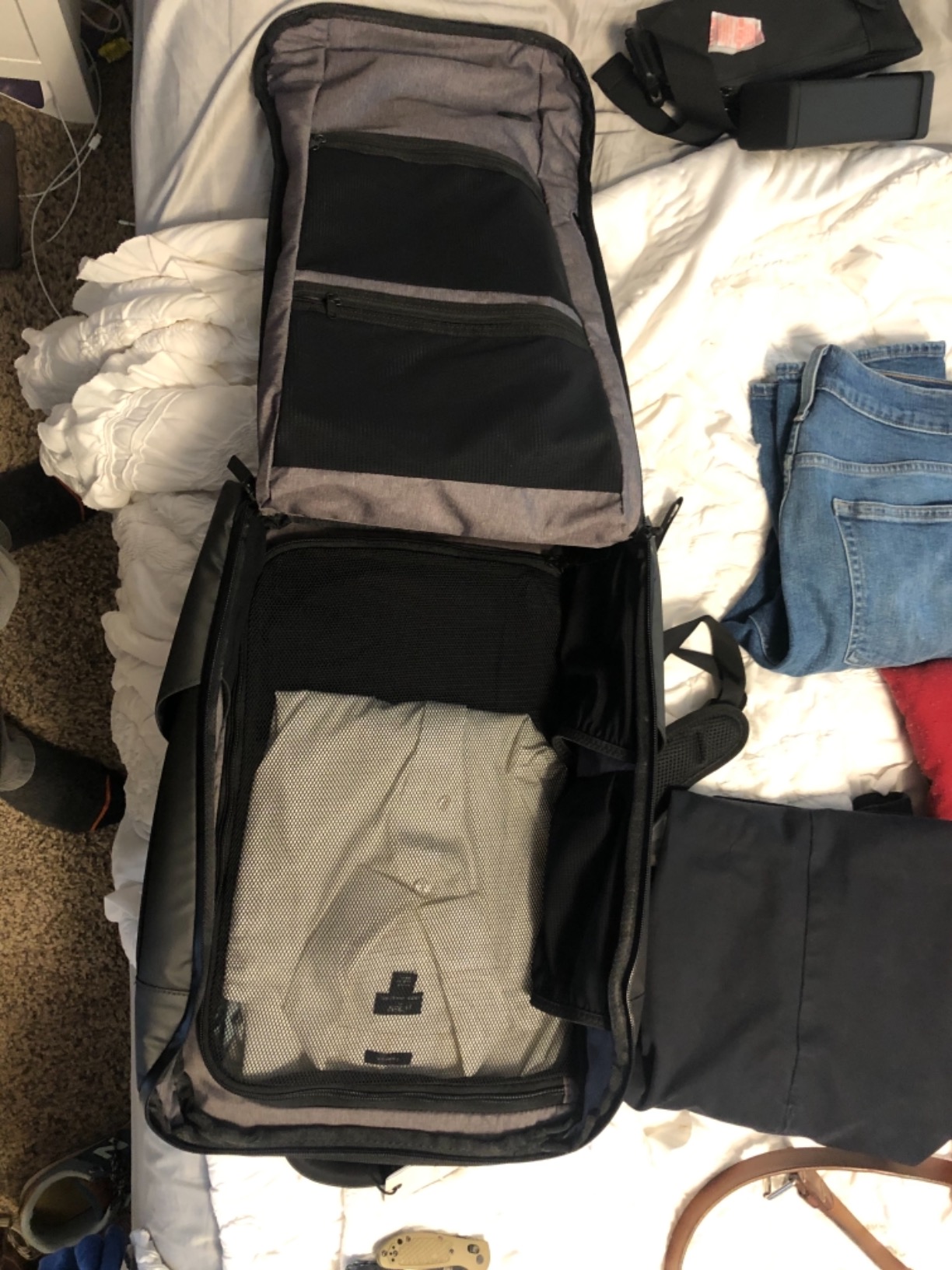 NOMATIC 20L Travel Pack - Mens Travel Backpack - Expandable to 30L - Water Resistant Daypack - TSA-Ready - Lightweight Business Traveling Backpack for Men - 16