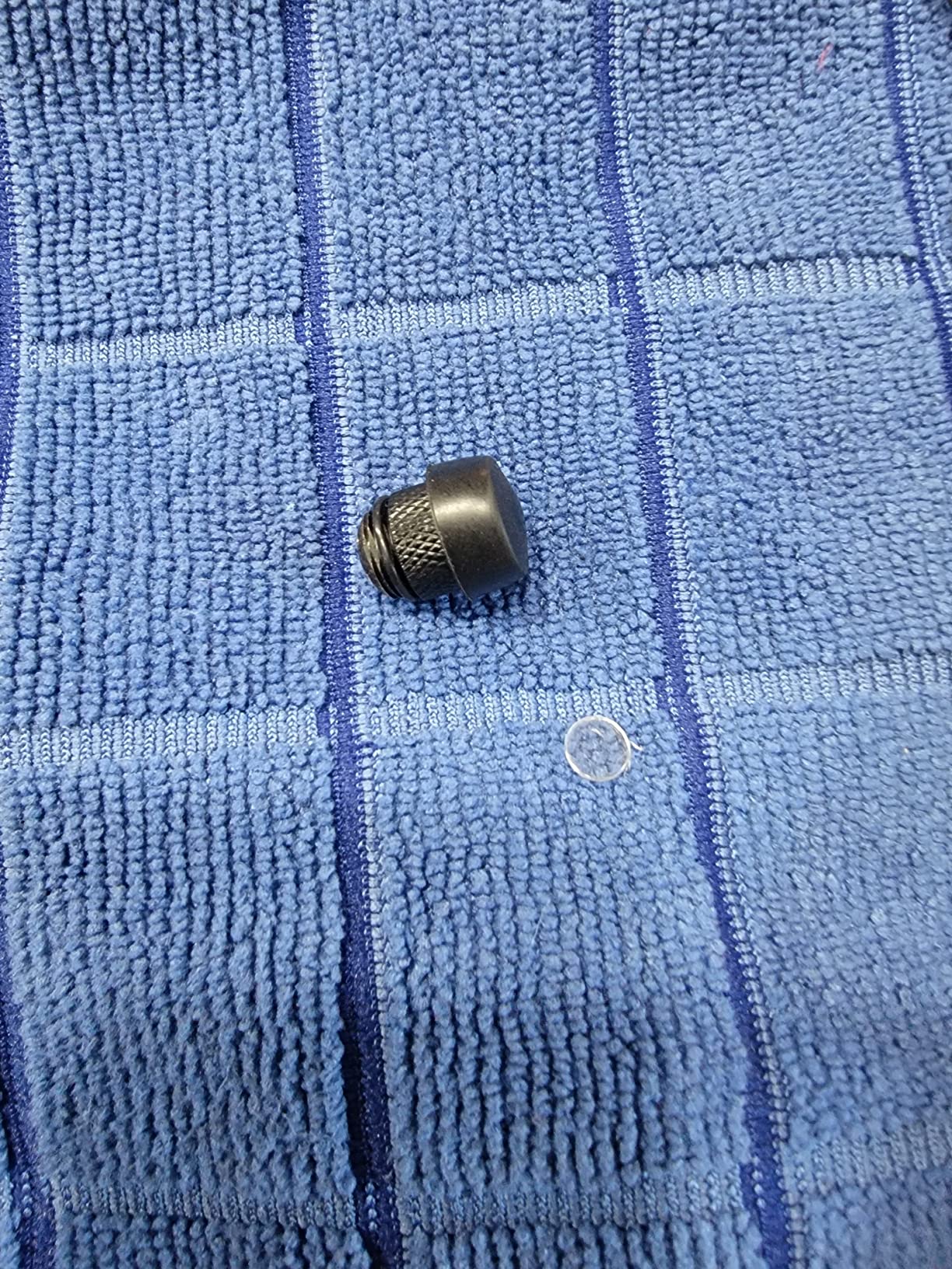 Trophy Ridge React H4 Bow Sight - 4 Pin Sight, Tool Less Windage and Elevation Adustability, 2nd Axis Leveling, Adjustable Click Light customer photo 2