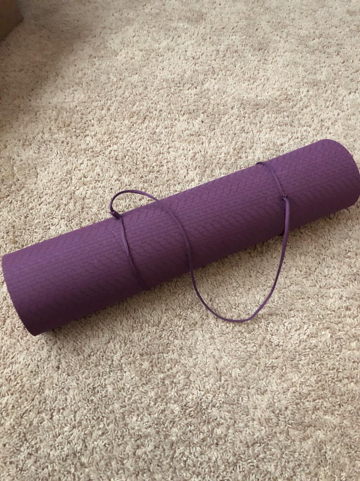 IUGA Yoga Mat Thick Non Slip Anti-tear Pilates Mat Eco Friendly Hot Yoga Mats for Workout & Exercise(72