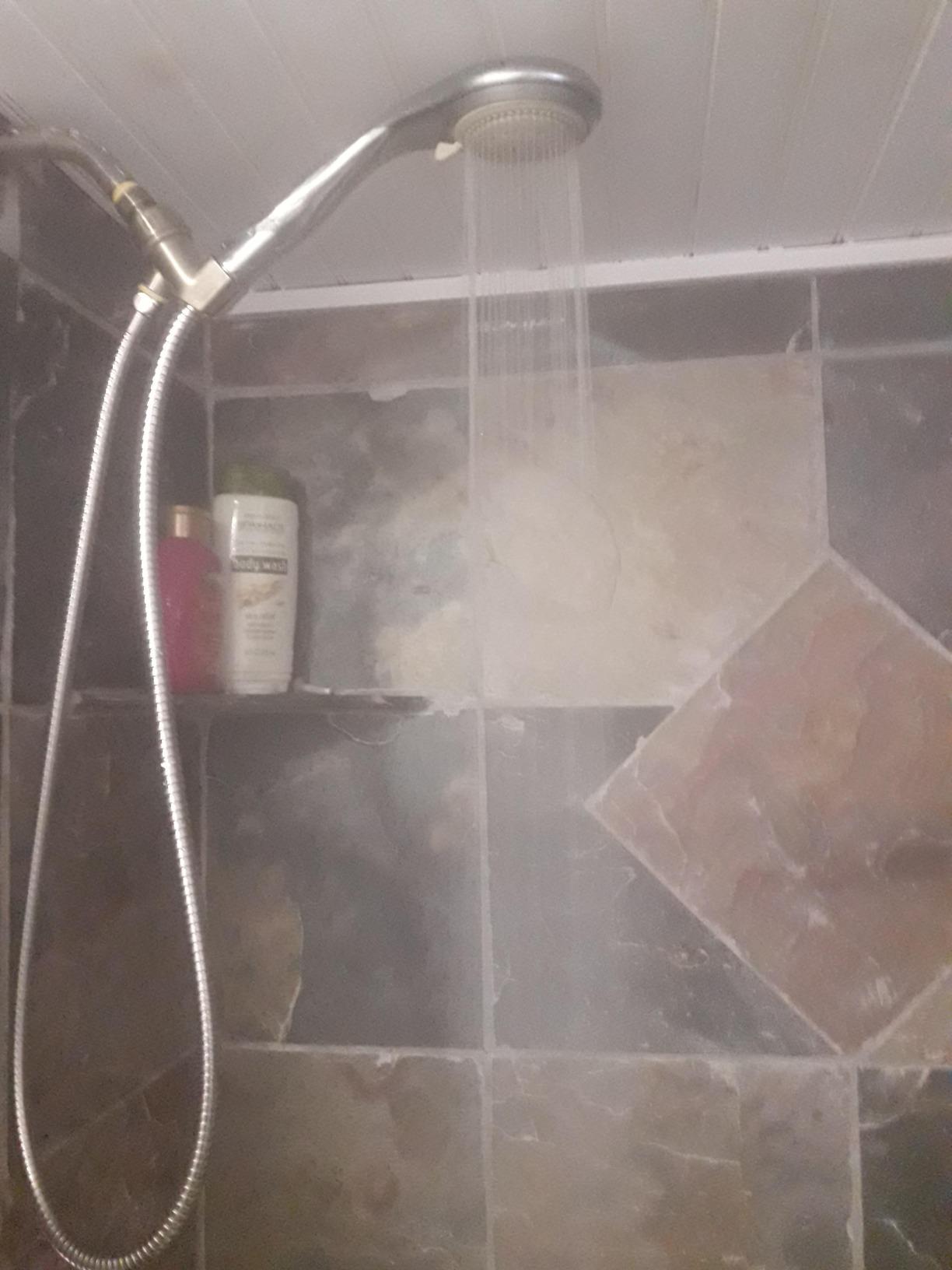 GASLAND BS158 Outdoor Portable Gas Water Heater 1.58GPM, 6L Propane Tankless Water Heater for RV Camping Cabin Boat, Overheating Protection, Easy to Install, White customer photo 2