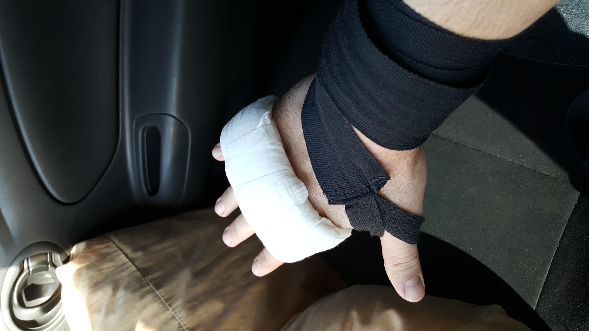 Fairtex HW2 Elastic Cotton Handwraps, 120' and 180