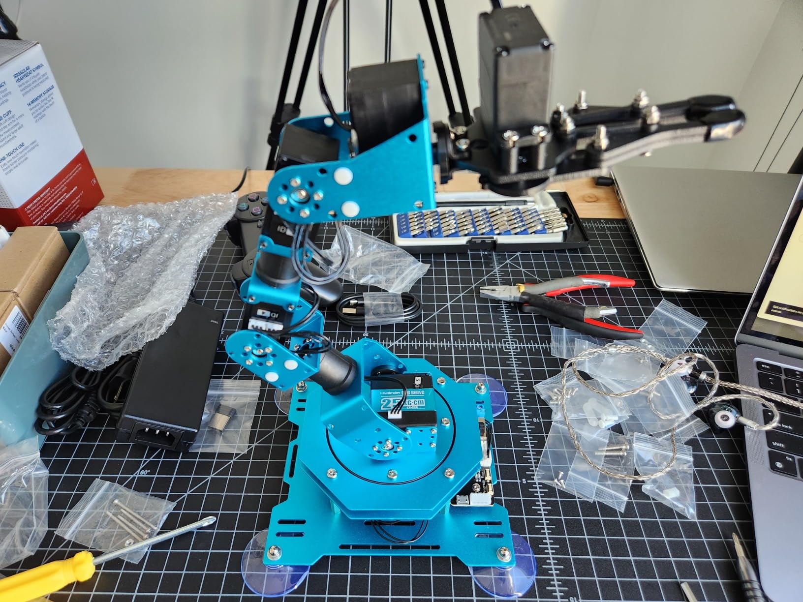 Robotic Arm for Arduino Coding Programming 6DOF Hiwonder-xArm1S STEM Educational Building Robot Arm Kits, 6 AXIS Full Metal Robotic Arm Wireless Controller/PC/App/Mouse Control Learning Robot customer photo 2