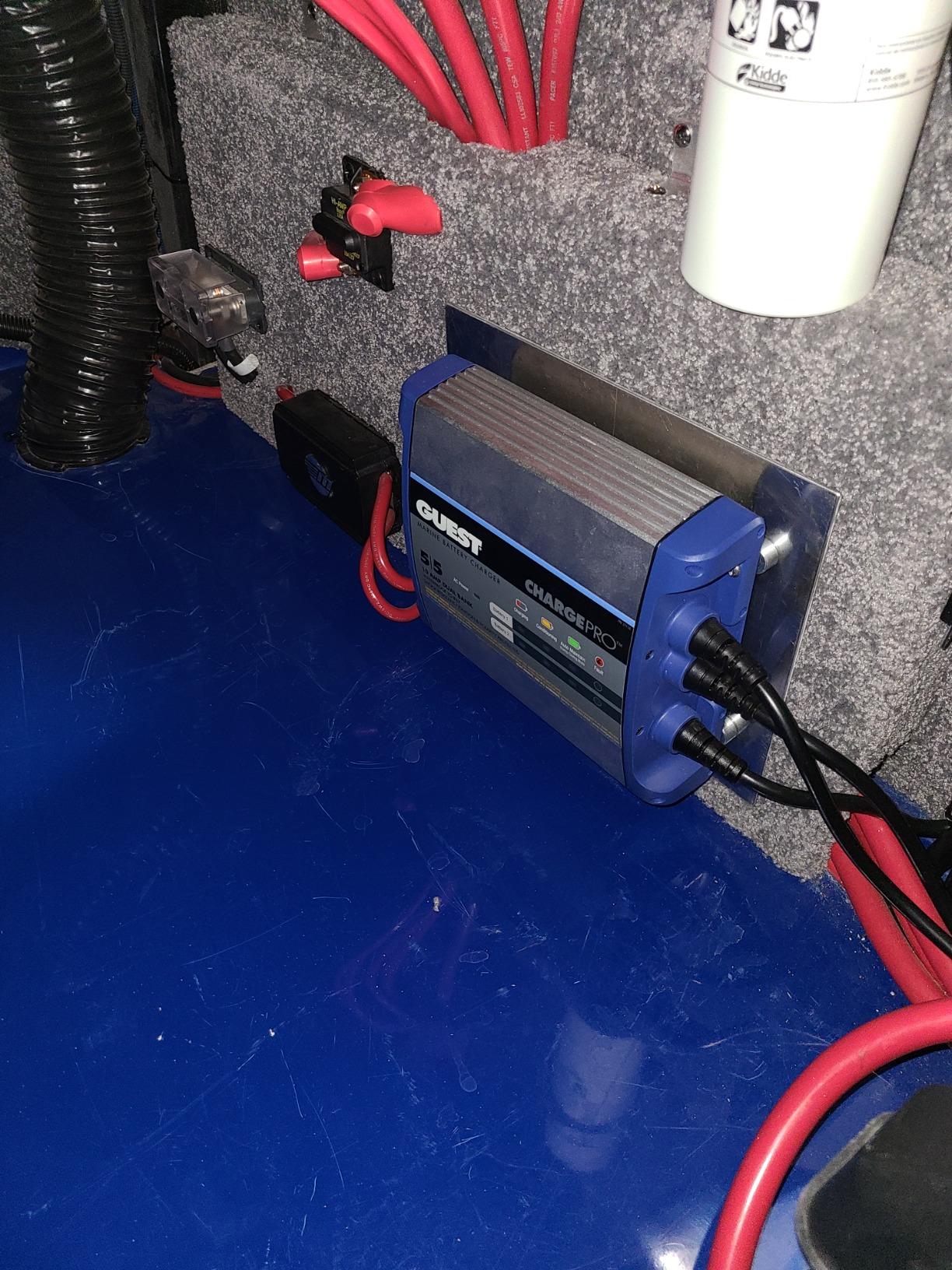 Guest 2707A Guest On-Board Battery Charger 8A / 12V, 2 Bank, 120V Input customer photo 2