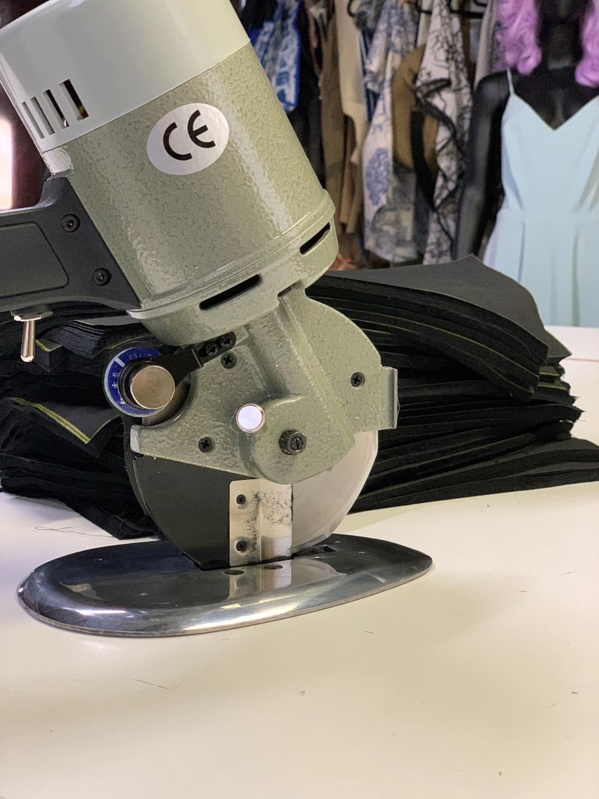 CGOLDENWALL YJ-125A Electric Rotary Fabric Cutter, Multi-layer Fabric Scissors customer photo 1