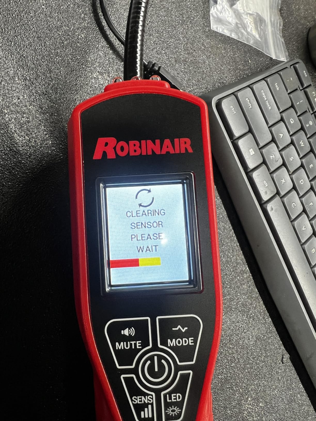 Robinair LD7 Premium Refrigerant Leak Detector, Red customer photo 2