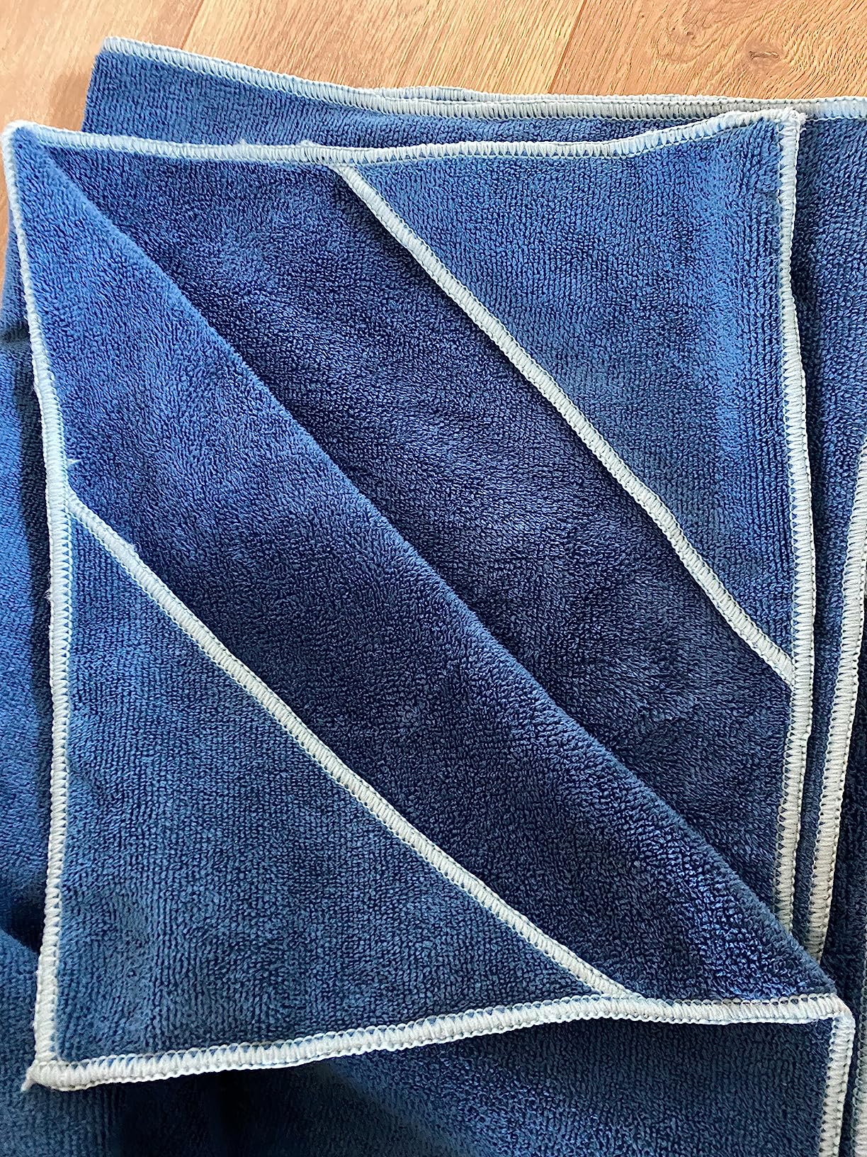 Gaiam Yoga Towel - Mat Sized Active Dry Non Slip Moisture Wicking Sweat Absorbent Microfiber Hot Yoga Towel for Women & Men | Stay-Put Corner Pockets (70