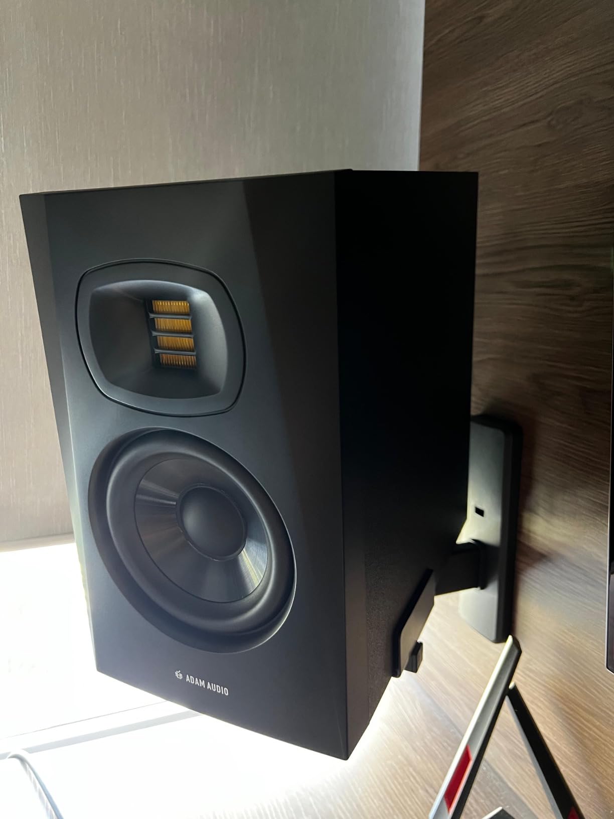 ADAM Audio T5V Studio Monitor for recording, mixing and mastering, Studio Quality Sound (Single) customer photo 1