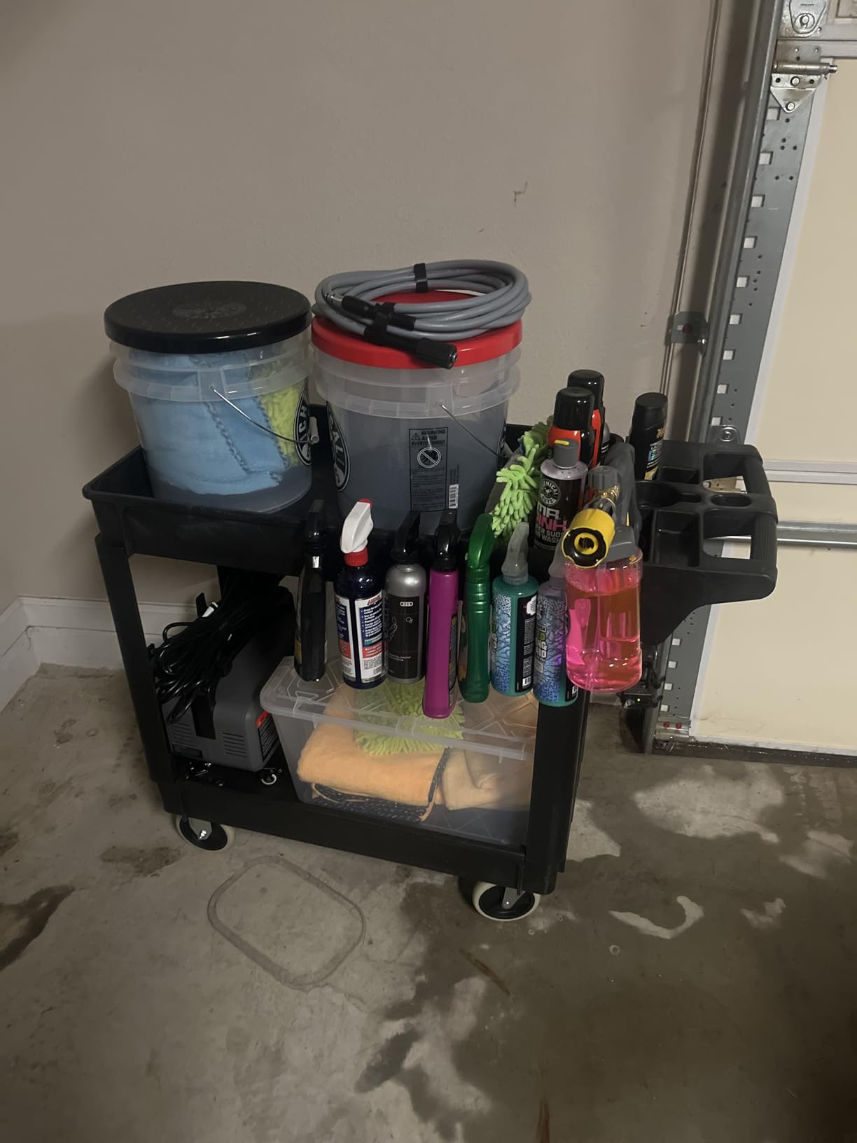 MaxWorks Heavy Duty 2‑Shelf Service Cart 500 lb Capacity Polypropylene Utility Cart with 5