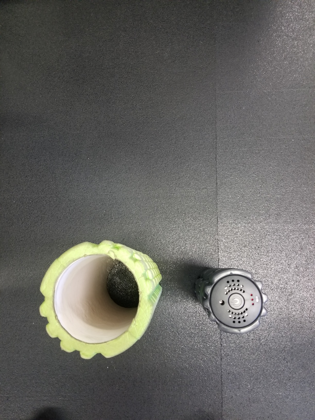 Electric Vibrating Rechargeable Foam Roller - 4 Intensity Levels for Firm Battery-Powered Deep Tissue Recovery, Training, Massage - Therapeutic Back and Muscle Massage Roller customer photo 2