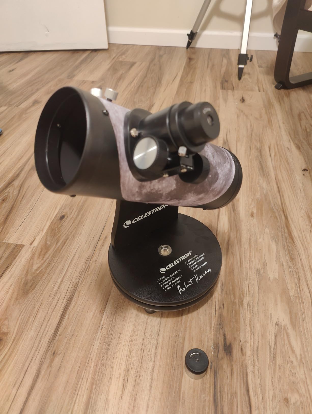 Celestron Signature Series Moon by Robert Reeves Features A Superb Moon Astronomical Telescope, Black (22016) customer photo 2