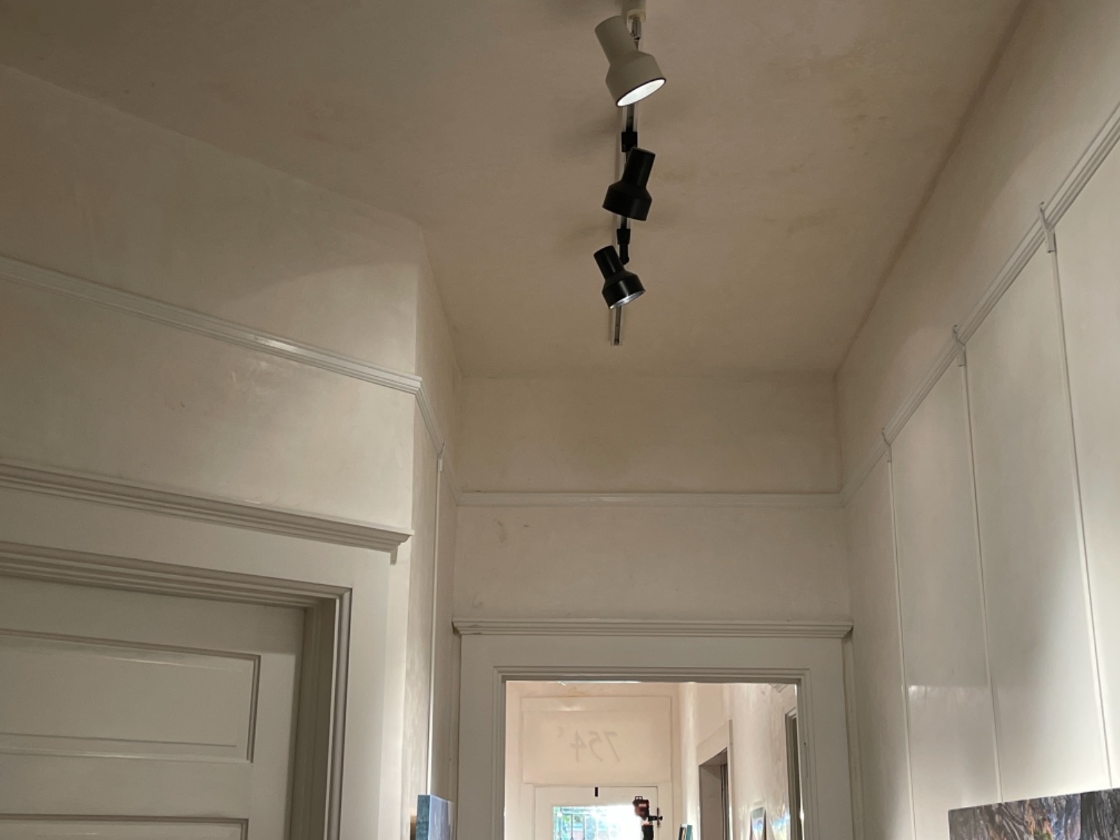 SKIL 65ft. 360° Red Self-Leveling Cross Line Laser Level with Horizontal and Vertical Lines Rechargeable Lithium Battery USB Charging Port, Compact Tripod & Carry Bag Included - LL932201 customer photo 2