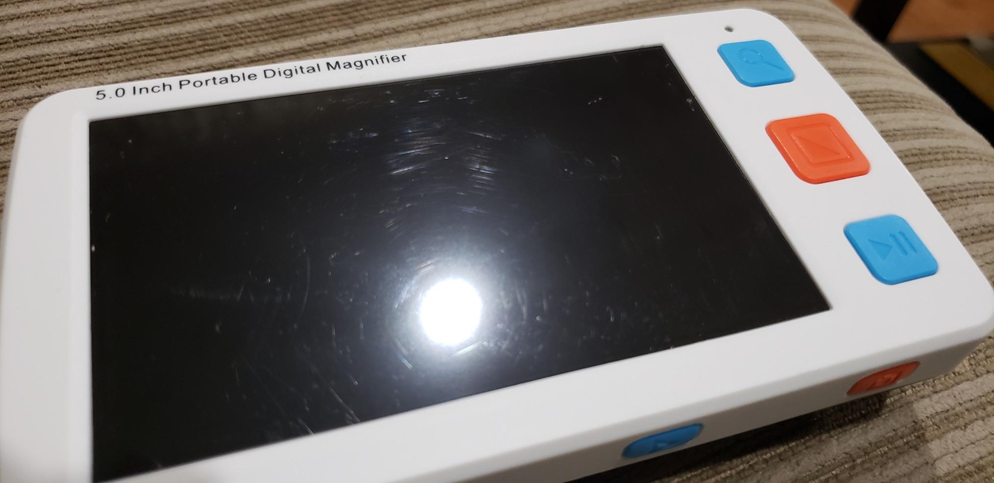 Eyoyo Portable Digital Magnifier Electronic Reading Aid 5.0 inch w/Foldable Handle for Low Vision Color Blindness 4X-32X Times Zoom 17 Color Modes customer photo 3