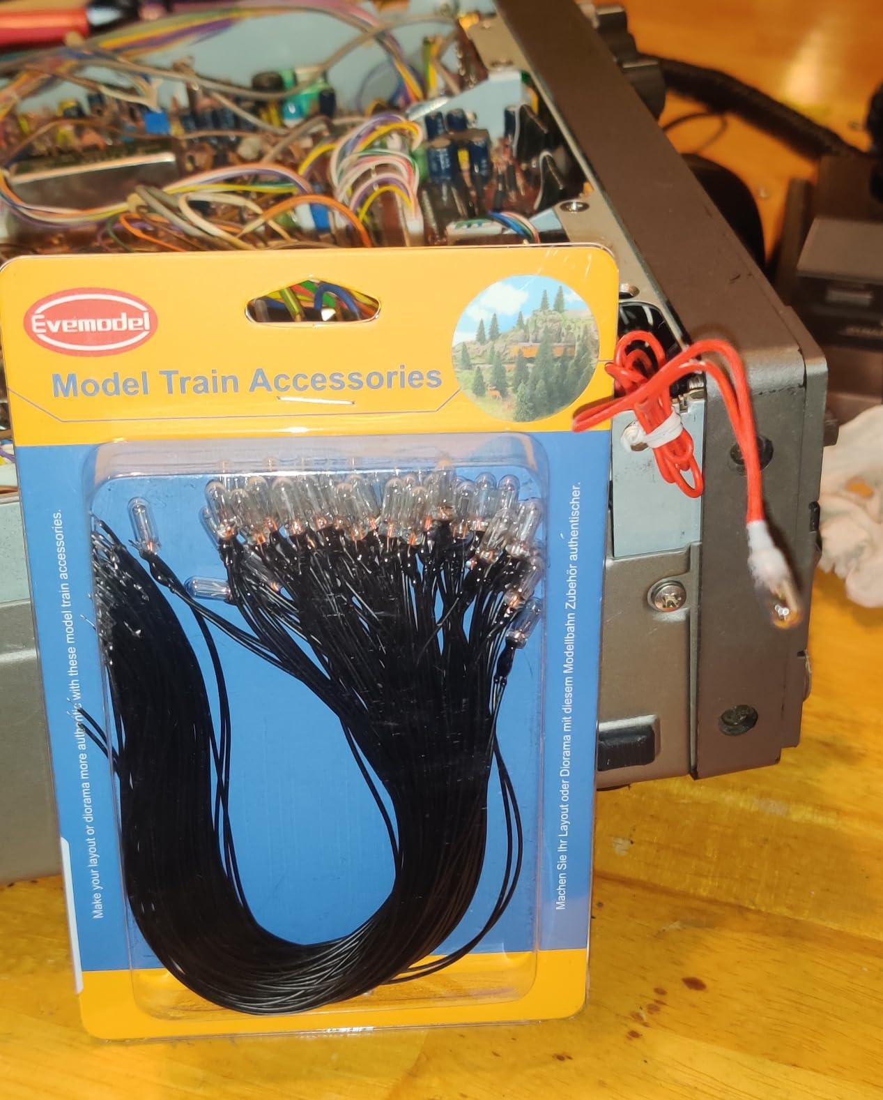 GPW05W 50PCS Clear 4mm 12V 70mA Miniature Pre-Wired Grain of Wheat Bulbs Warm White for Model Train Layout or Architectural Project customer photo 1