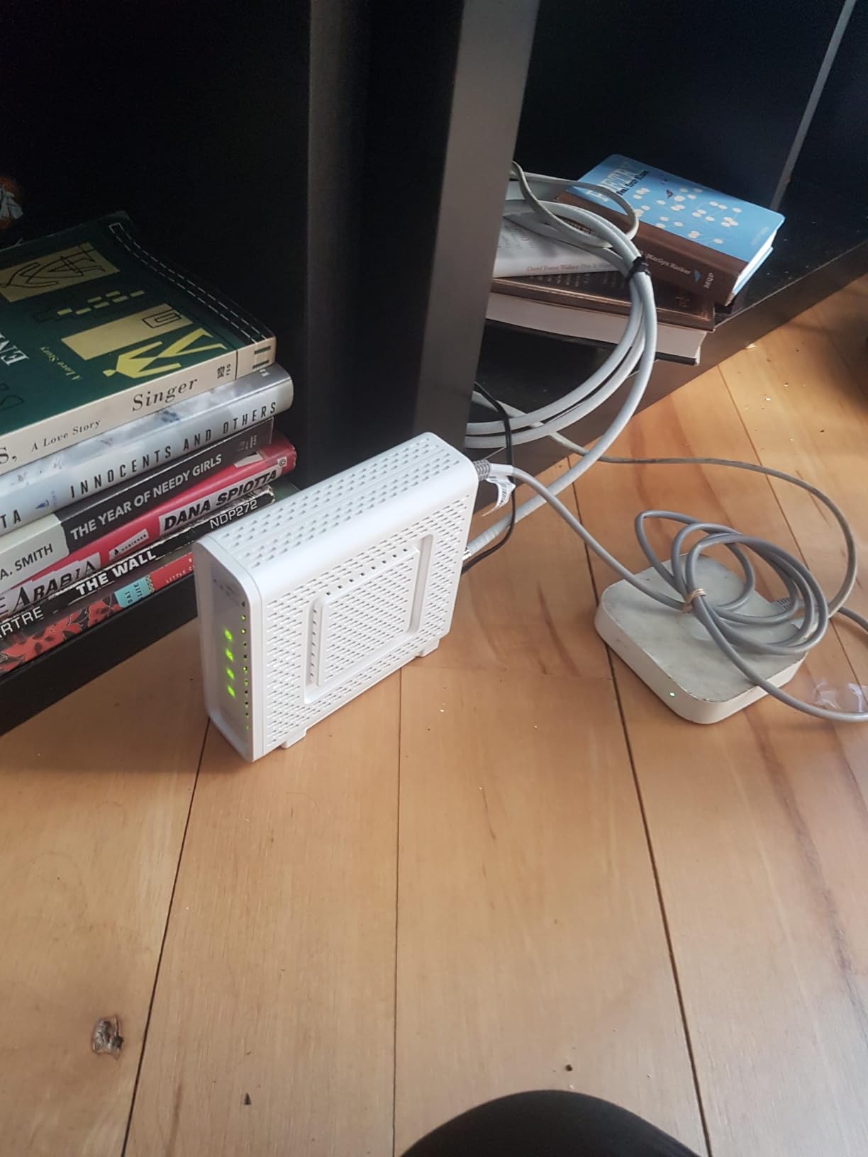 ARRIS SURFboard SB8200 DOCSIS 3.1 Multi-Gig Cable Modem | 2 -1Gbps Ethernet Ports | Works with Xfinity, Cox, Spectrum | For Cable Internet Plans up to 2Gbps | Modem Only, Router Required customer photo 1