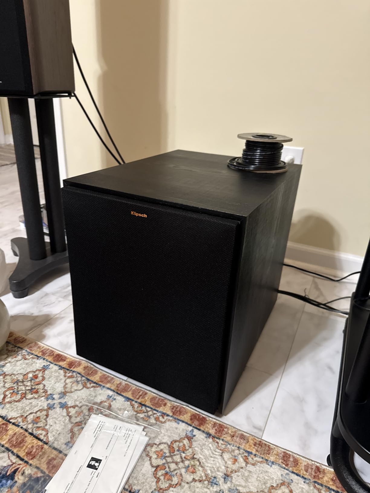 Klipsch R-120SW Subwoofer, Black customer photo 1