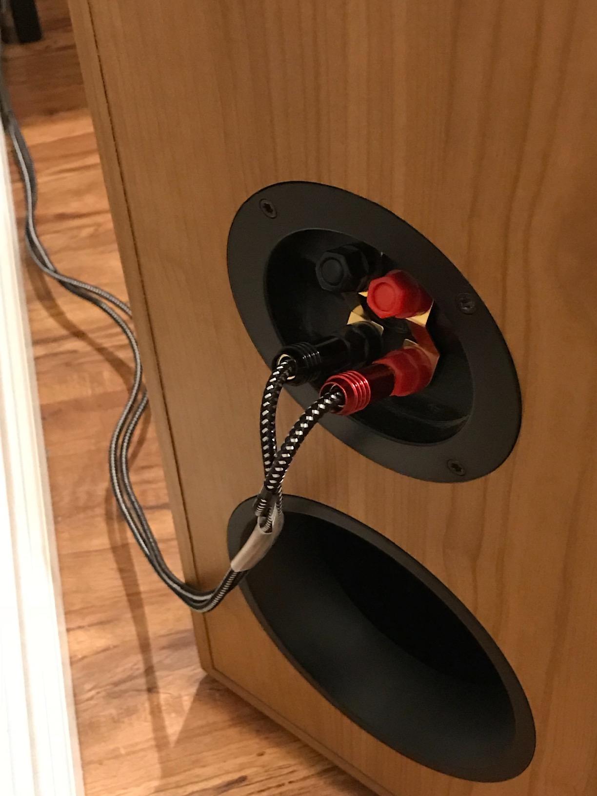 Monoprice Premium Braided Speaker Wire 14AWG - With Gold Plated Banana Plug Connectors - Affinity Series, 1 Pack, 15 Feet Black customer photo 2