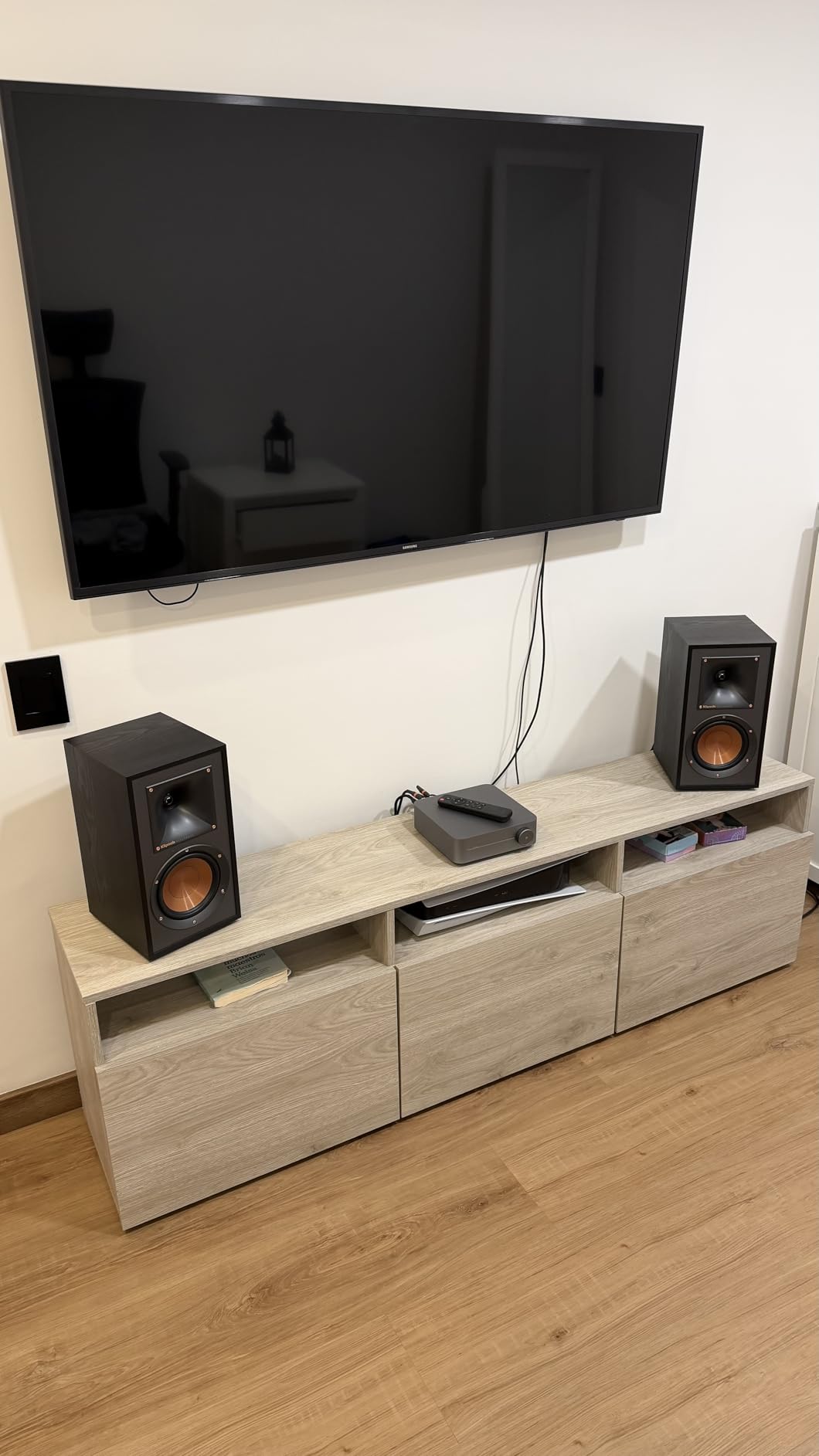 Klipsch R-51M Bookshelf Speaker (Pair), Black customer photo 2