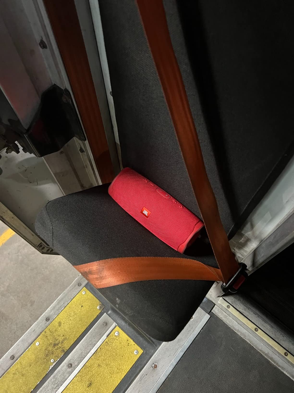 JBL Charge 4 - Waterproof Portable Bluetooth Speaker customer photo 2