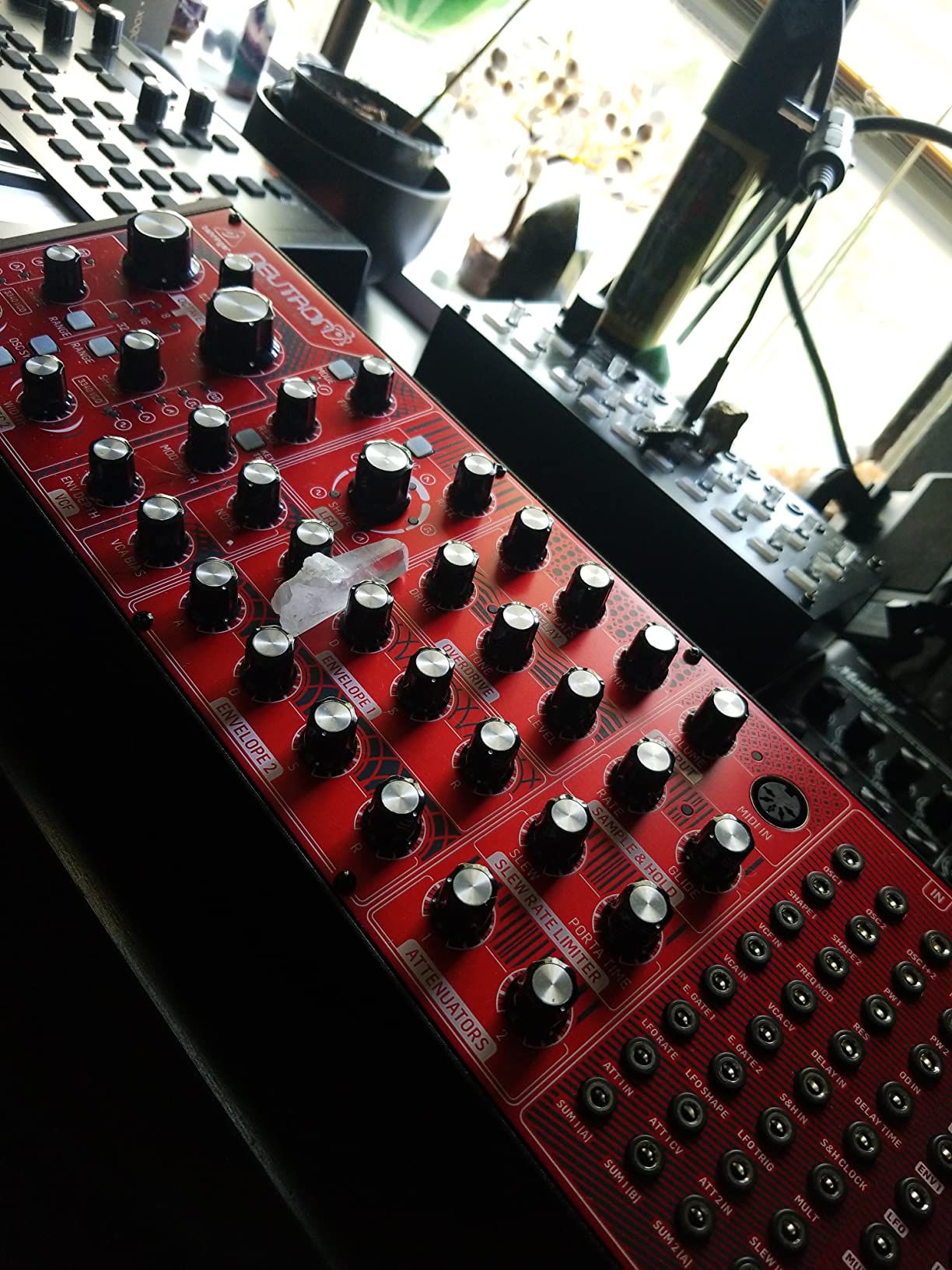 Behringer Synthesizer (NEUTRON) customer photo 3