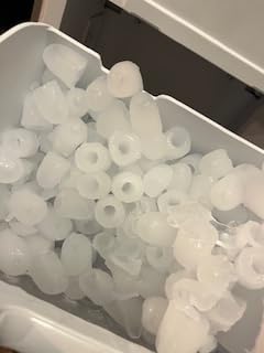 Frigidaire Countertop Portable, 26 lb per Day Bullet Ice Maker Machine (Black Stainless Steel) customer photo 1