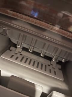 Frigidaire Countertop Portable, 26 lb per Day Bullet Ice Maker Machine (Black Stainless Steel) customer photo 2