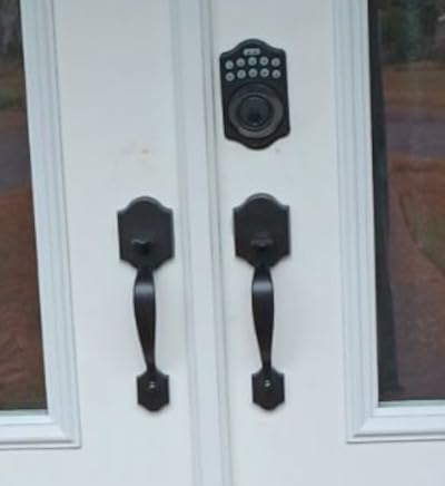 Amazon Basics Electronic Keypad Deadbolt Door Lock with Auto Lock, Touch-Control Keyless Entry, Customizable User Codes, Traditional Design, Matte Black, 1-Pack customer photo 2