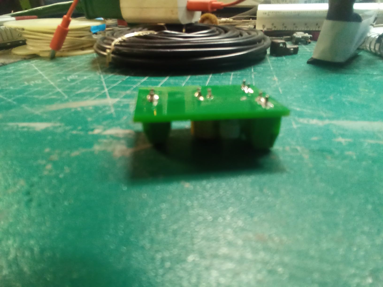 JTD1507RP 1 Set N Scale Railroad Train/Track Crossing Sign 2 Heads LED Made + Circuit Board Flasher-Flashing Red Train Stop on red Signal Lights Decoration and Party customer photo 1