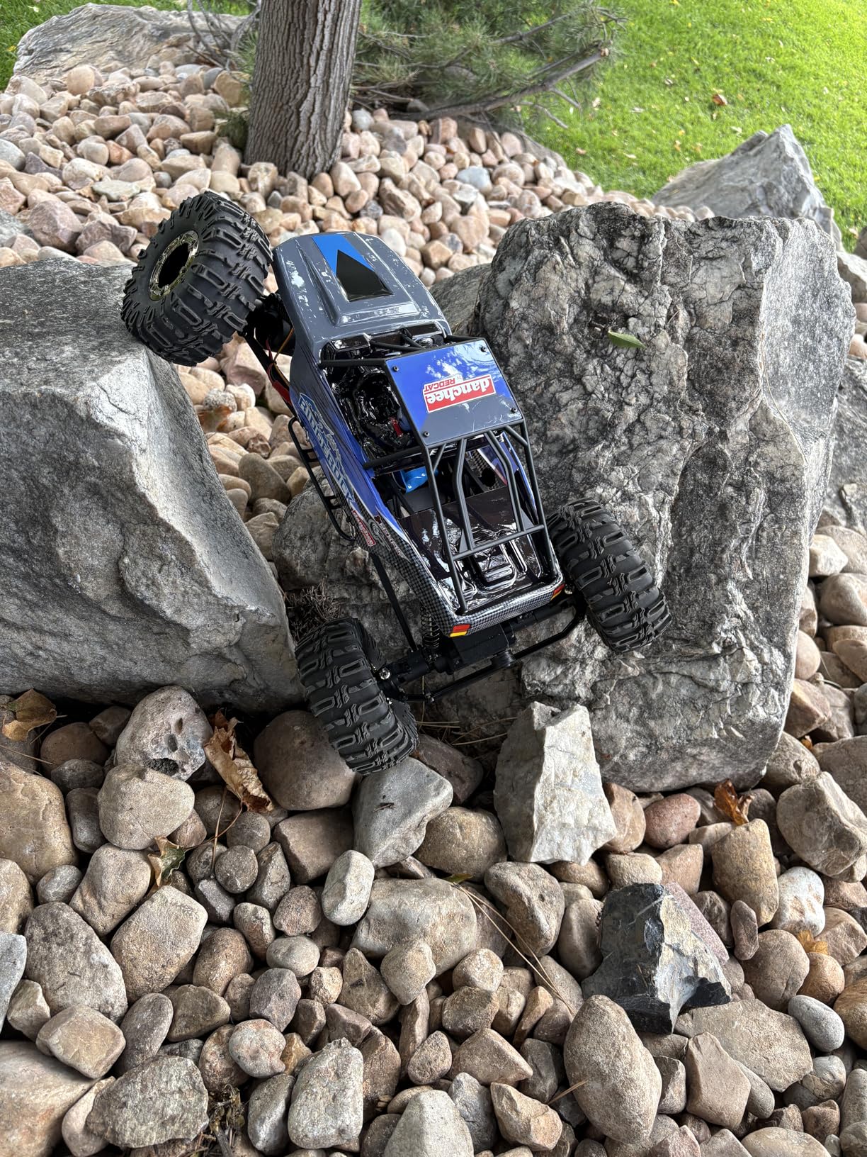 Redcat Racing Danchee Ridgerock 1/10 Scale 4WD Electric RC Rock Crawler - RC Truck RTR with 2.4GHz Radio, Dual Motors, 4-Wheel Steering, USB Charger with RC Crawler Li-ion Battery customer photo 1