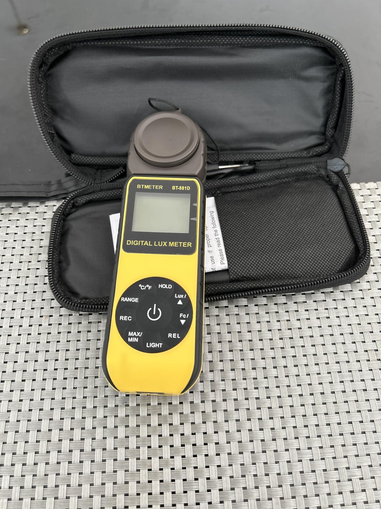 BTMETER BT-881D Digital Illuminance Light Meter, Measure Lights 0.01~400,000 Lux (0.01~40,000 FC) Foot Candles Luxmeter with 270º Rotated Sensor for Plants LED Lights Indoor Outdoor Light Tester customer photo 1