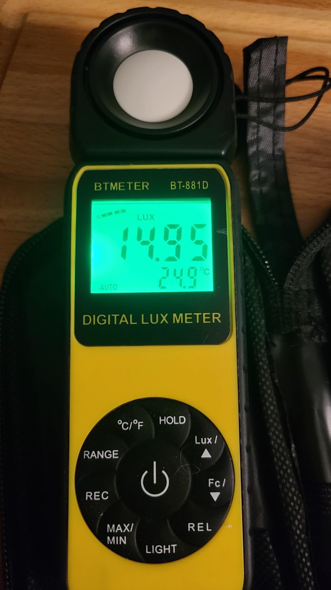 BTMETER BT-881D Digital Illuminance Light Meter, Measure Lights 0.01~400,000 Lux (0.01~40,000 FC) Foot Candles Luxmeter with 270º Rotated Sensor for Plants LED Lights Indoor Outdoor Light Tester customer photo 2