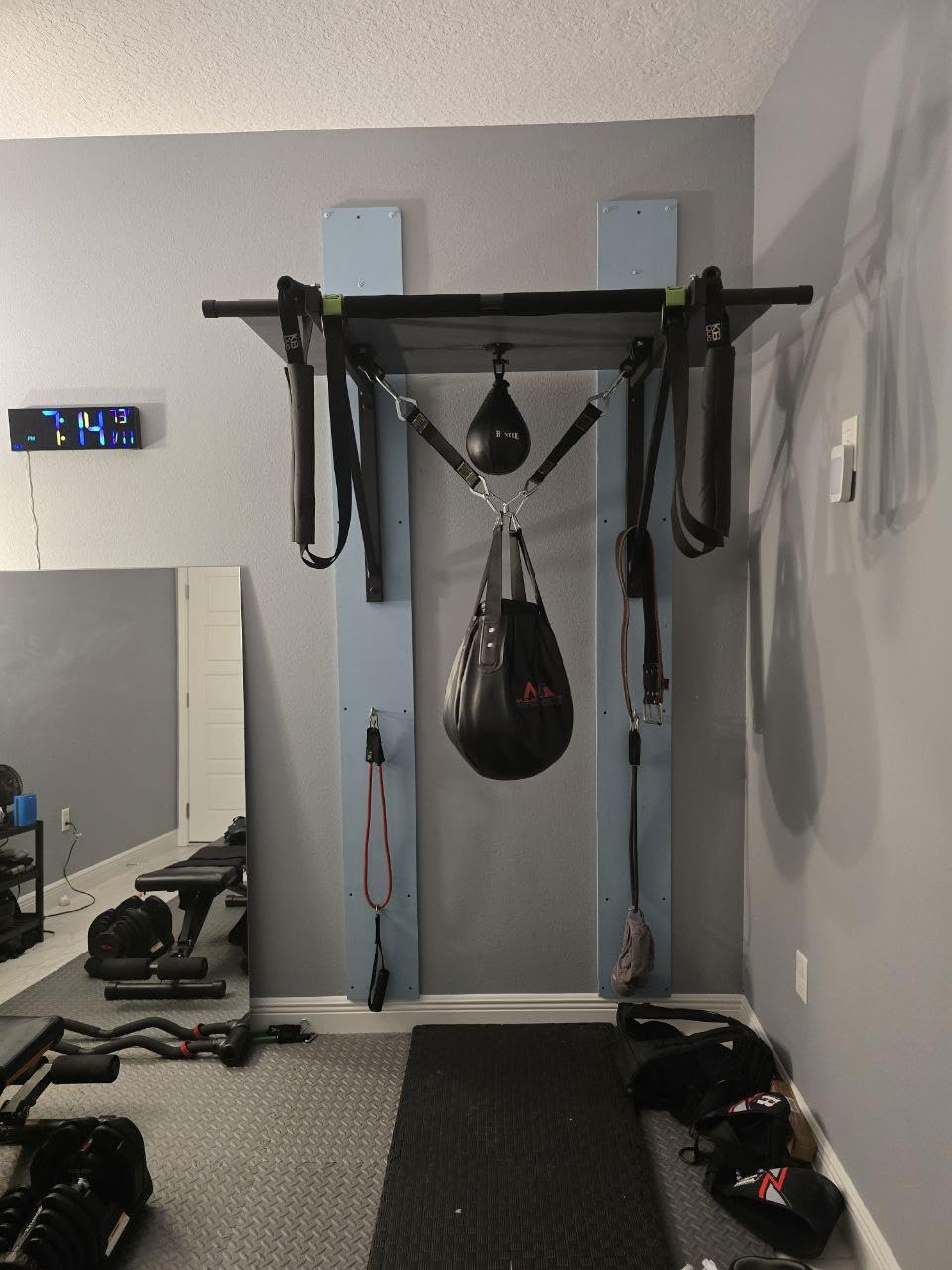 Hunter Leather Speed Bag with Hanging Swivel - Boxing Training Bag for Speed & Accuracy customer photo 1
