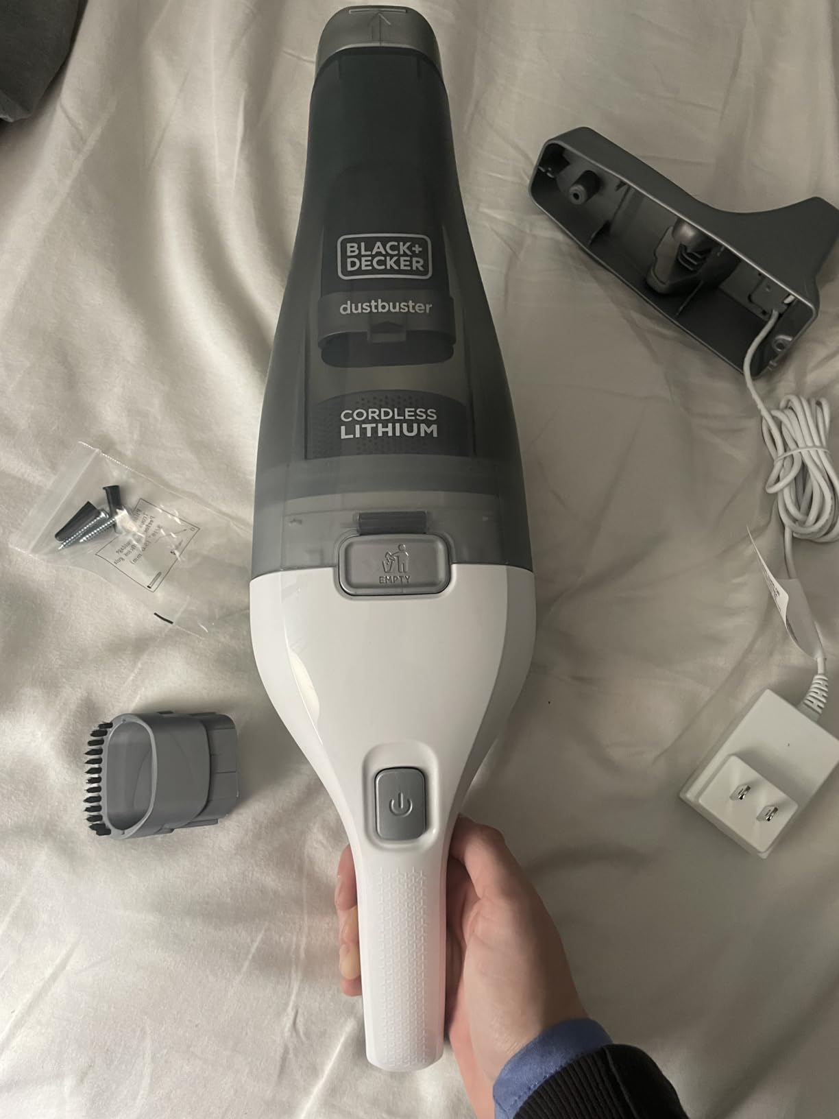 BLACK+DECKER dustbuster Cordless Handheld Vacuum, Portable Car Vacuum Cordless Rechargeable, Wall Mount, Strong Suction QuickClean (HNVC215B10) customer photo 1