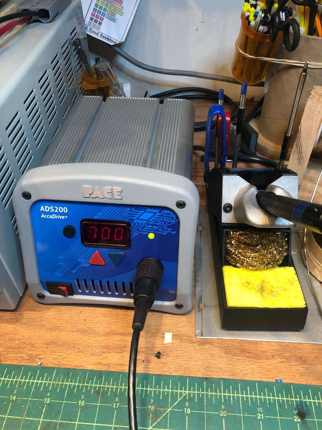 PACE ADS200 Professional Soldering Station with 3 Tip Bundle - AccuDrive-Compatible High Powered customer photo 1