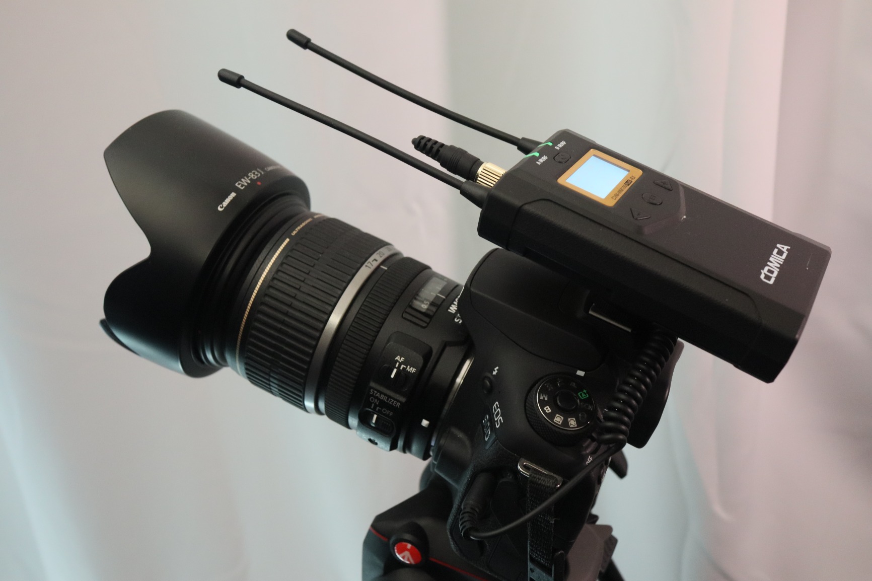 Comica CVM-WM100PLUS - Wireless Microphone System for Cameras, Camcorders, Smartphones, Laptops, Professional UHF Wireless Lavalier Lapel Microphone with Dual-Channel Recording, AA Batteries customer photo 1