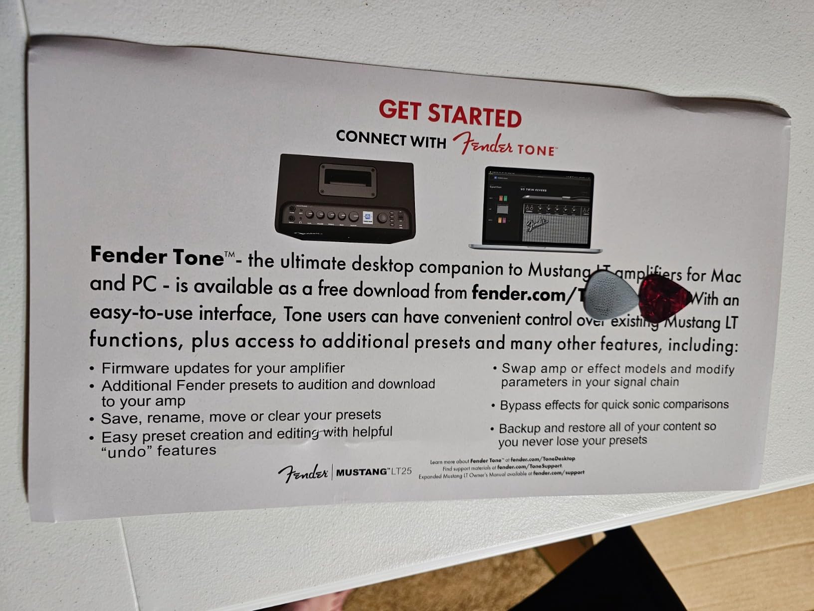 Fender Mustang LT25 Guitar Amp, 25-Watt Combo Amp, with 2-Year Warranty, 30 Preset Effects with USB Audio Interface for Recording customer photo 1