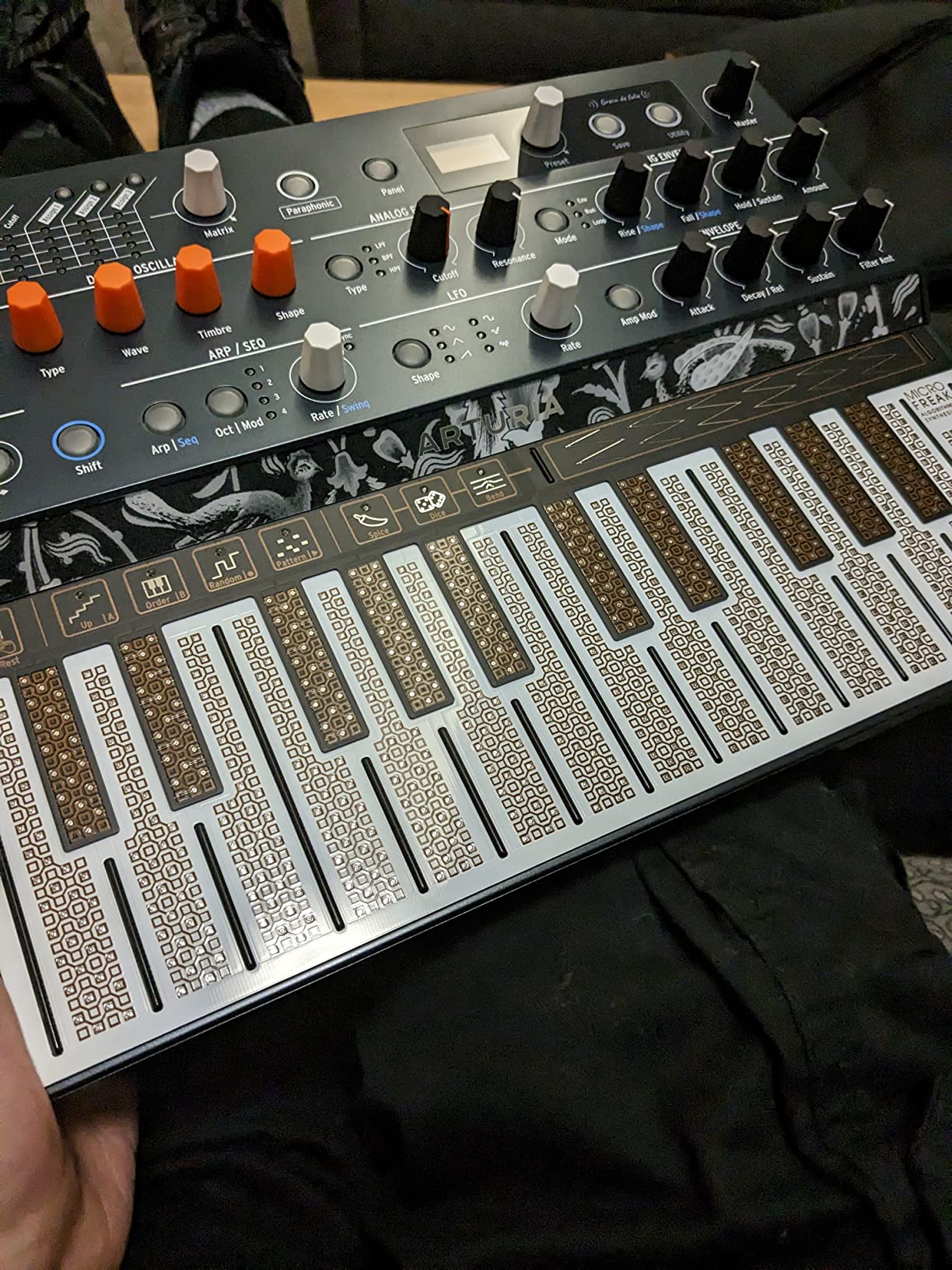 Arturia - MicroFreak Synthesizer Keyboard - 25-Key Hybrid Synth with PCB Keyboard, Wavetable & Digital Oscillators, Analog Filters customer photo 2