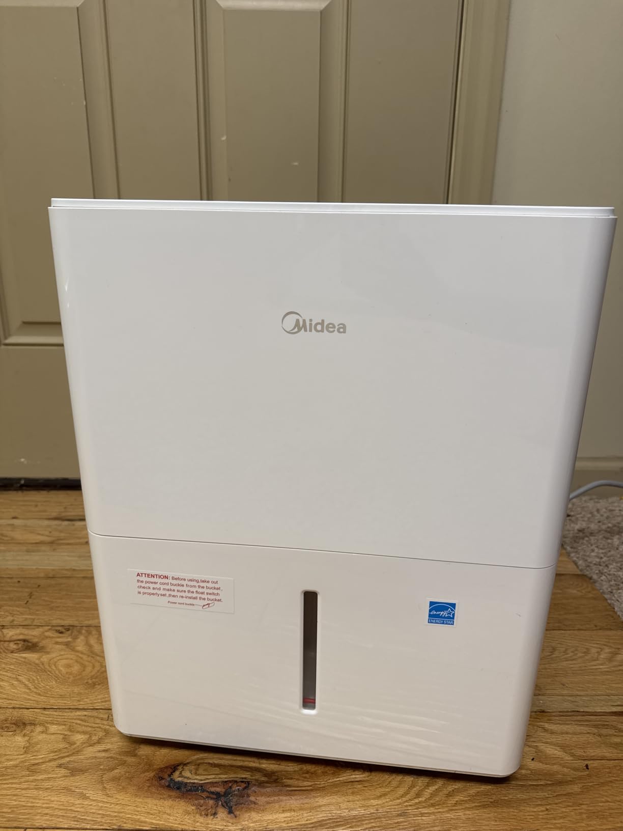Midea 1,500 Sq. Ft. Energy Star Certified Dehumidifier With Reusable Air Filter 22 Pint - Ideal For Basements, Large & Medium Sized Rooms, And Bathrooms (White) customer photo 1