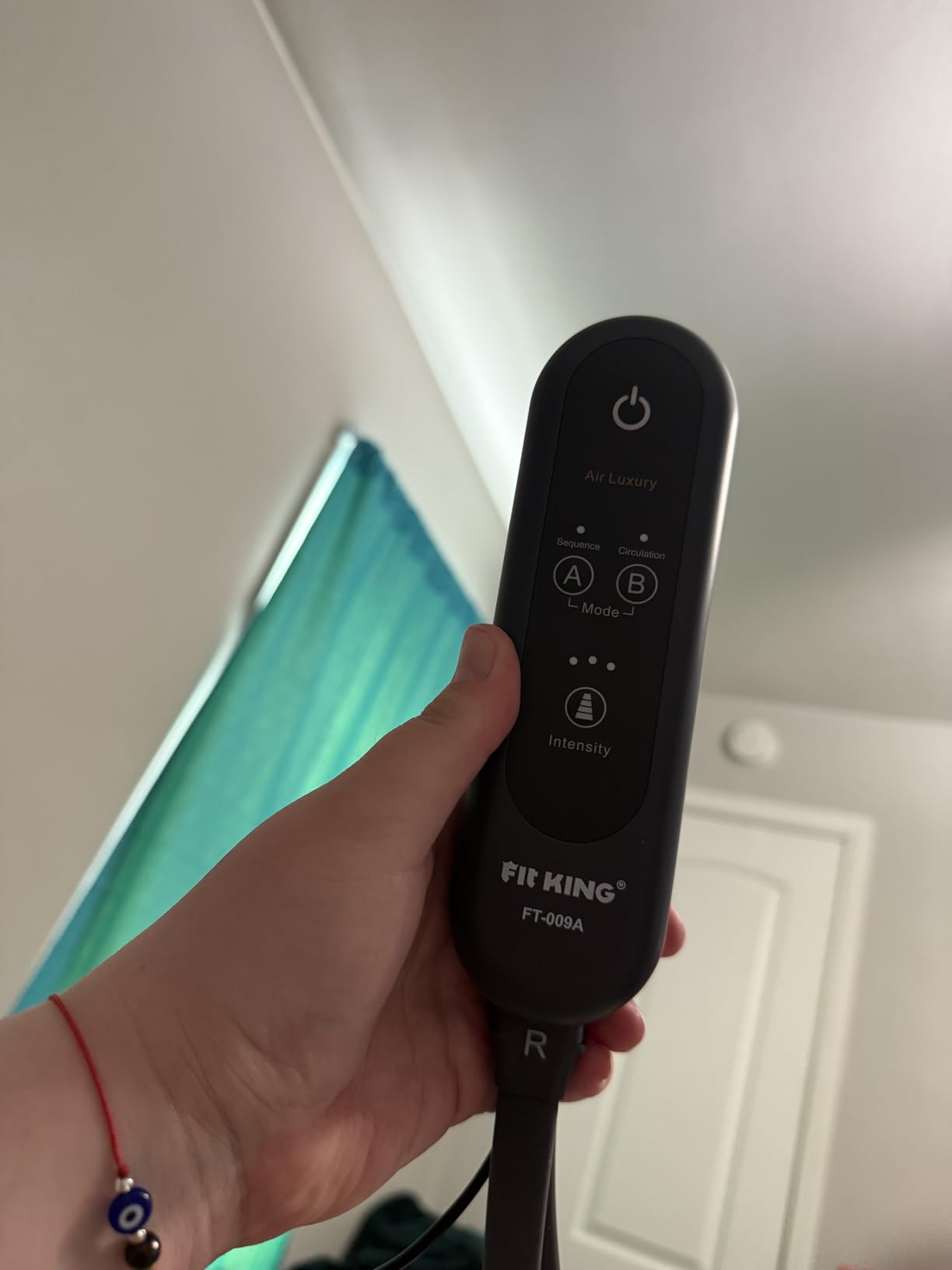 FIT KING Leg Massager for Circulation and Pain Relief, Air Compression Leg and Foot Massager to Relieve Pain Swelling Edema with 2 Size Extensions- Great Gift for Wife Mom and Friend customer photo 2