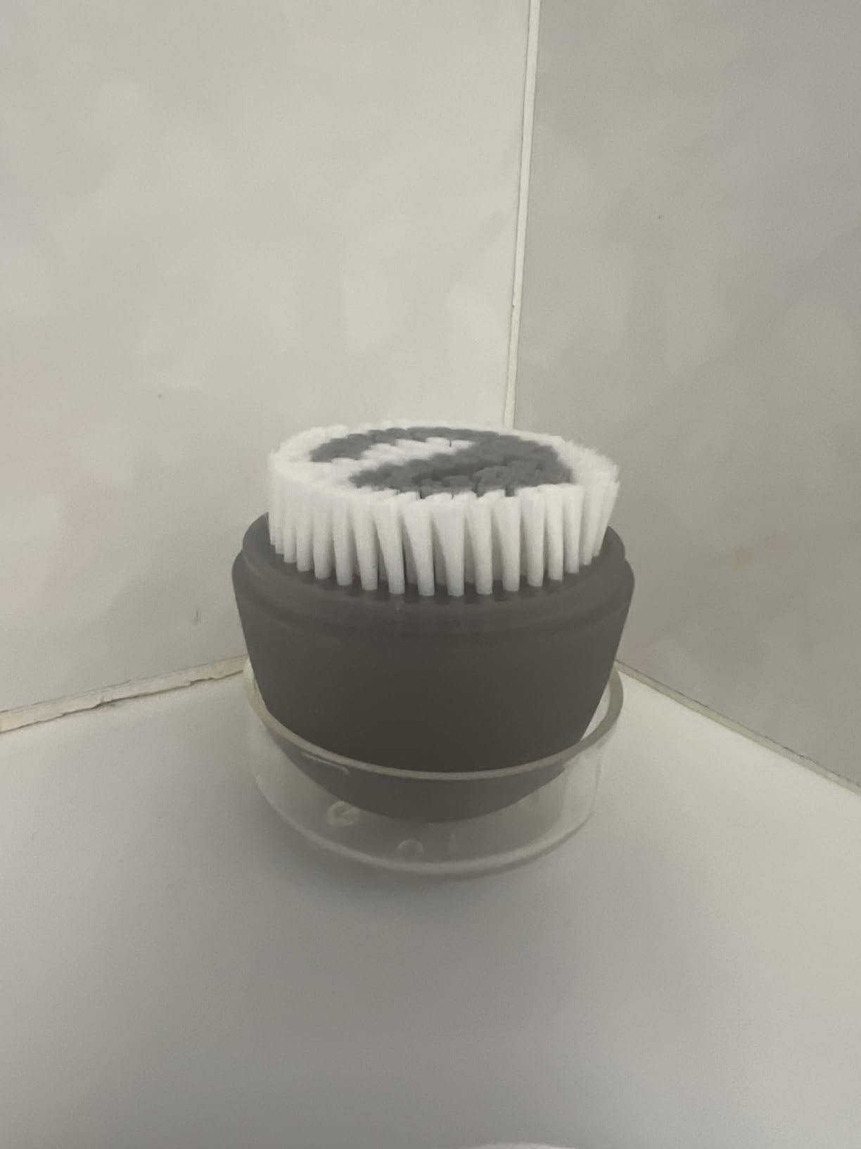 EcoTools Deep Cleansing Facial Brush, Manual Facial Cleansing Brush Exfoliates & Deeply Cleanses, Remove Makeup & Dry Skin, Eco-Friendly Face Brush for Cleansing, Color May Vary, 1 Count customer photo 1