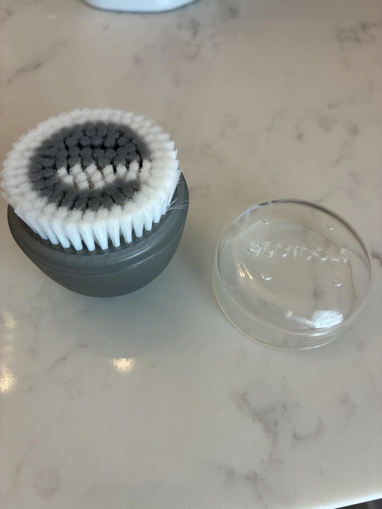 EcoTools Deep Cleansing Facial Brush, Manual Facial Cleansing Brush Exfoliates & Deeply Cleanses, Remove Makeup & Dry Skin, Eco-Friendly Face Brush for Cleansing, Color May Vary, 1 Count customer photo 2