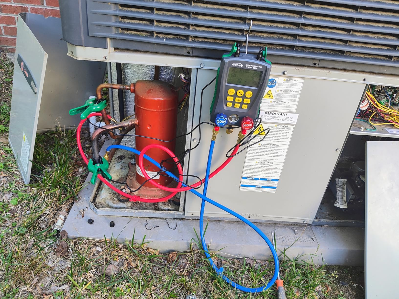 BELEY Digital Manifold HVAC Gauge Set,93 Refrigerants Dual Pressure&Temp Test with Temperature Clips and Hoses Vacuum AC Gauges for R1234YF R134A R404A R410A R32 R744(CO2) customer photo 2