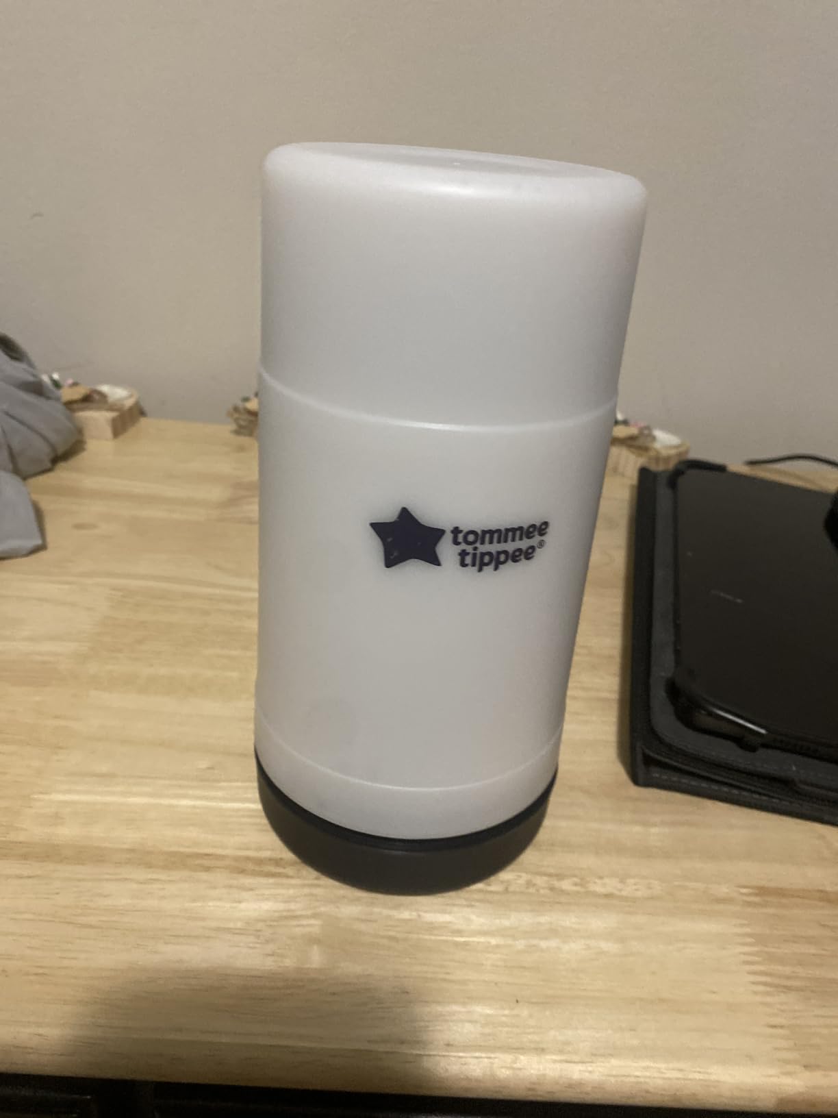 Tommee Tippee Easiwarm Bottle Warmer, Warms Breast Milk and Formula Bottles to Body Temperature in Minutes, Automatic Timer, One-Dial Operation, White customer photo 1