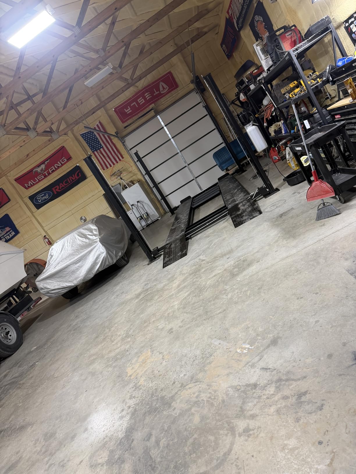 APlusLift HW-8SXLT 8000LB Extra Tall Extra Long Extra Wide 4-Post Portable Storage Service Car Lift / 36 Months Part Replacement customer photo 1