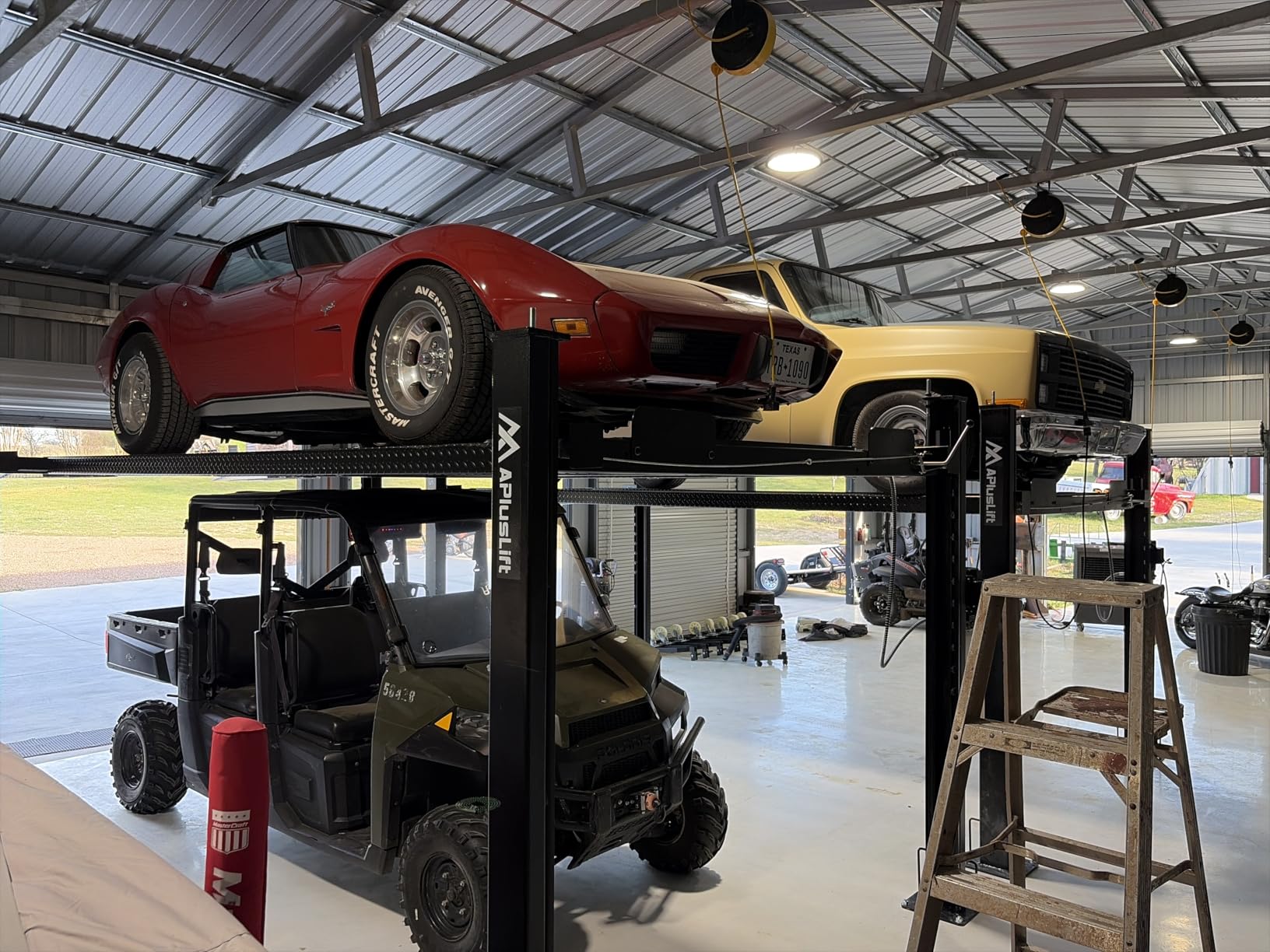 APlusLift HW-8SXLT 8000LB Extra Tall Extra Long Extra Wide 4-Post Portable Storage Service Car Lift / 36 Months Part Replacement customer photo 2