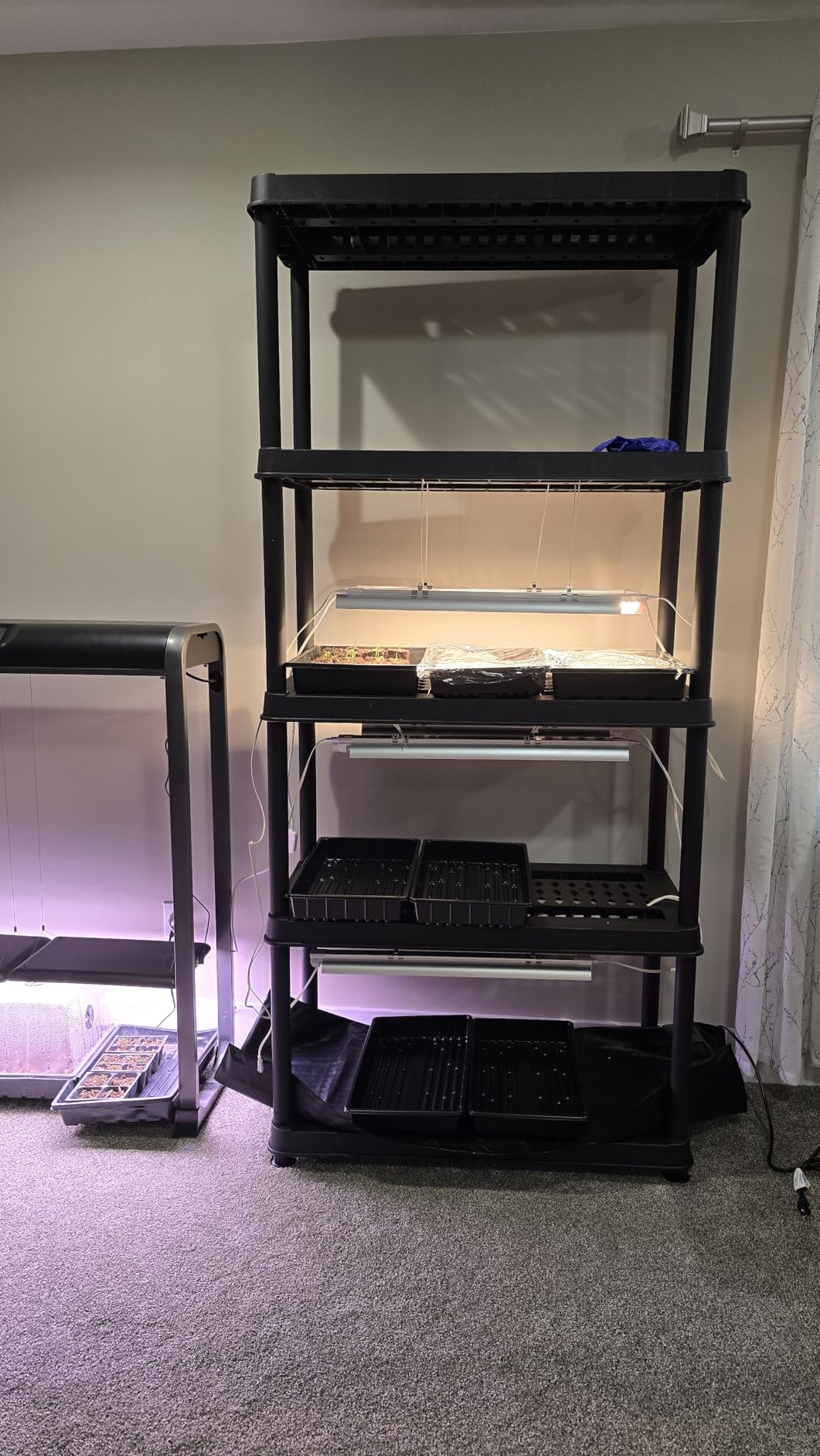 Barrina LED Grow Light, 252W(6 x 42W) 4ft T8, Full Spectrum, V-Shape with Reflector, Linkable Design, Plant Lights for Indoor Plants, 6-Pack customer photo 2