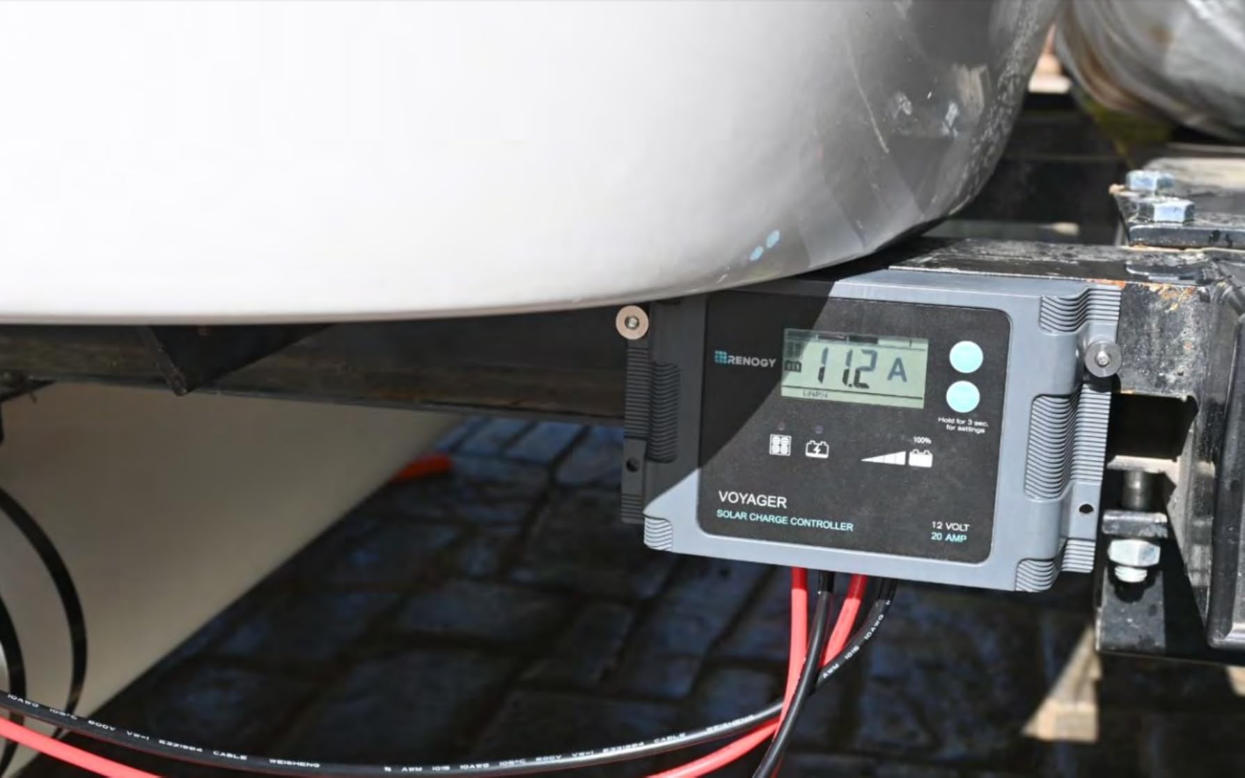 Renogy 200W 12V Portable Solar Panels Suitcase with Waterproof 20A Charge Controller, Foldable 200 Watt Solar Panel W/ Adjustable Kickstand, Solar Charger for Power Station, RV, Camping, SUV, Off Grid customer photo 1