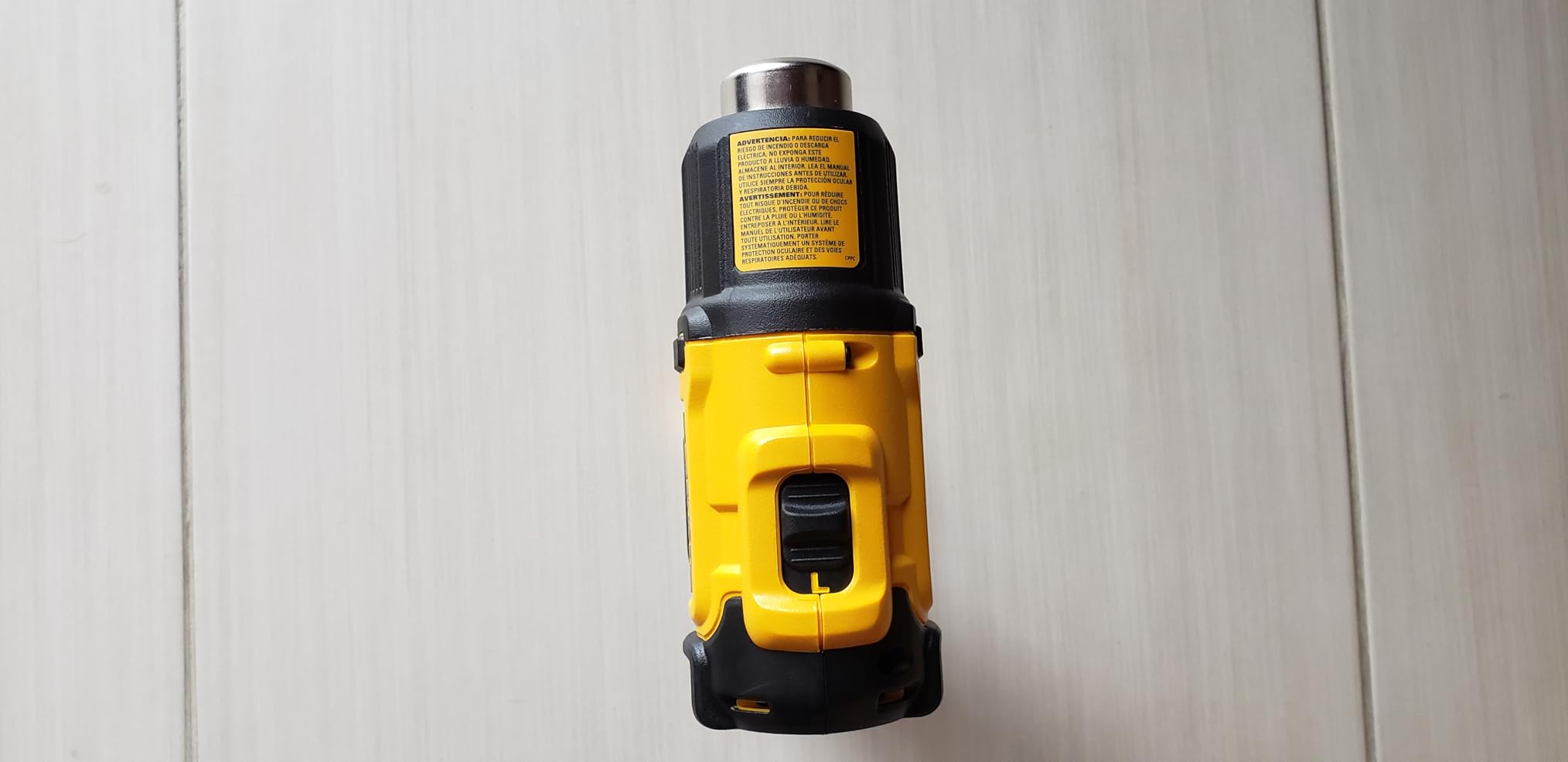 DEWALT 20V MAX Heat Gun, Cordless, Up to 990 Degrees, 42 Minutes of Run Time, LED Light, Heatgun with Flat and Hook Nozzle Attachments,Tool Only (DCE530B) customer photo 1